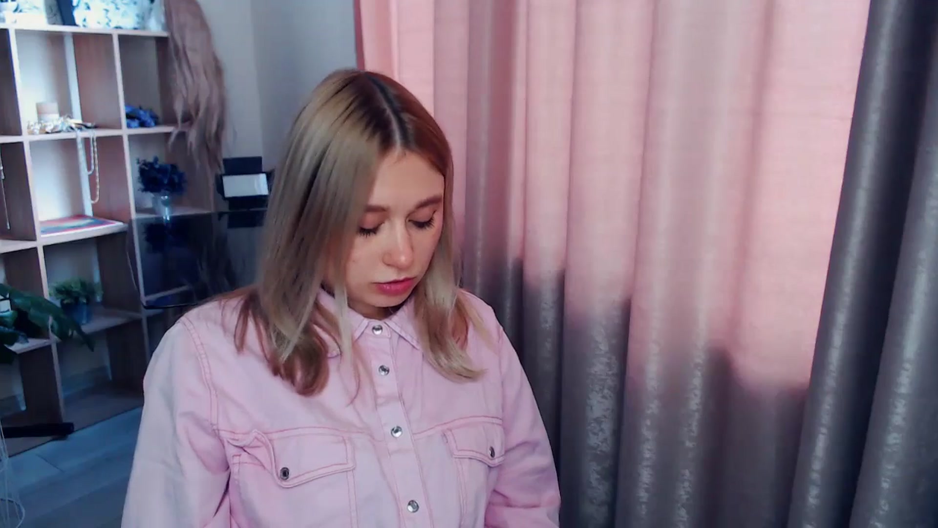 Gallery image thumbnail from Kukla_kolduna's myfreecams stream on, 12/28/2025, 11:38 image 20 of 20