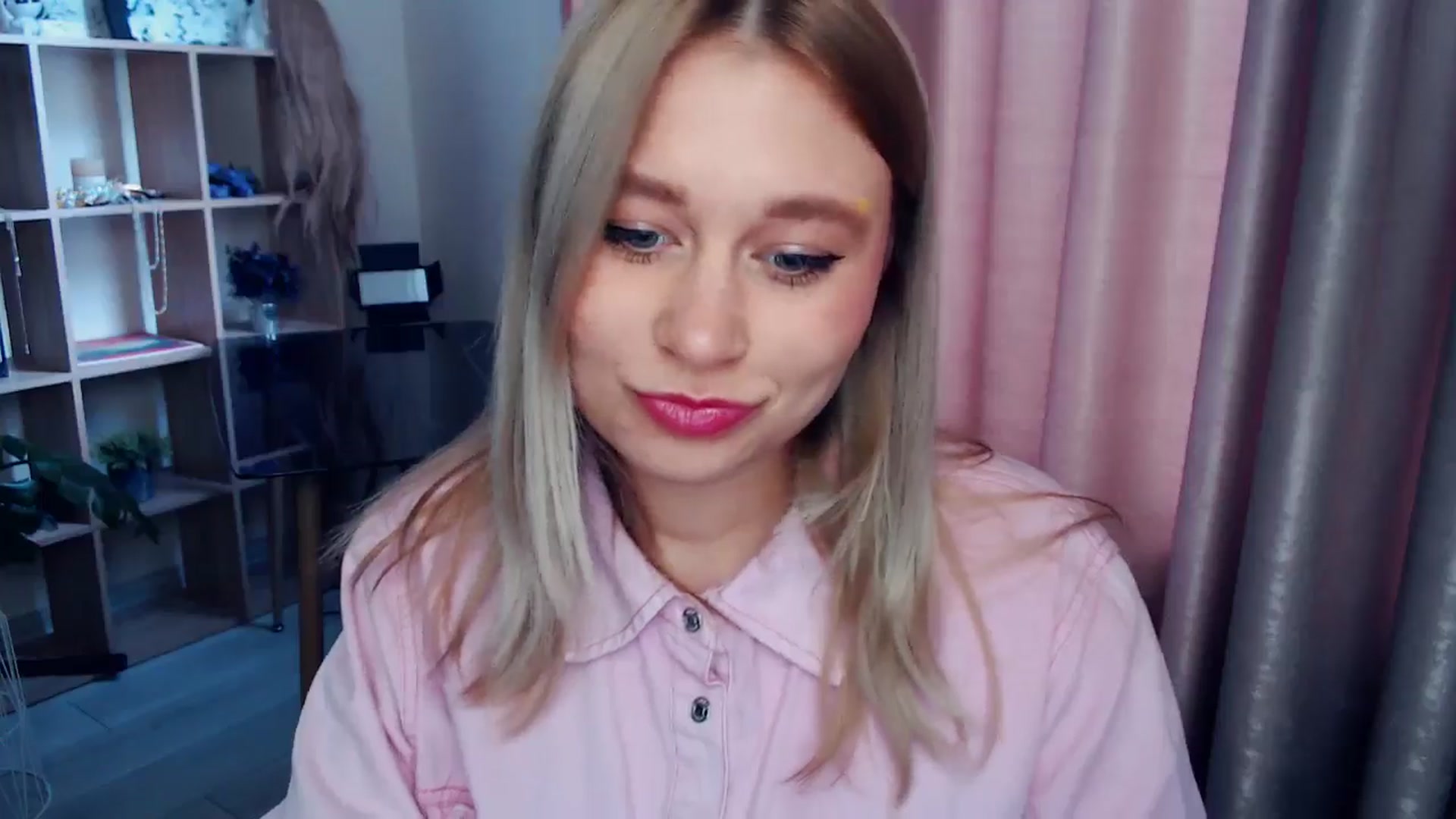 Gallery image thumbnail from Kukla_kolduna's myfreecams stream on, 12/28/2025, 11:38 image 11 of 20