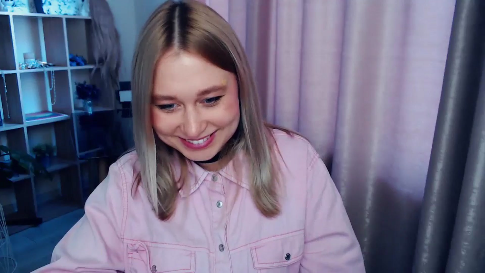 Gallery image thumbnail from Kukla_kolduna's myfreecams stream on, 12/28/2025, 11:38 image 18 of 20
