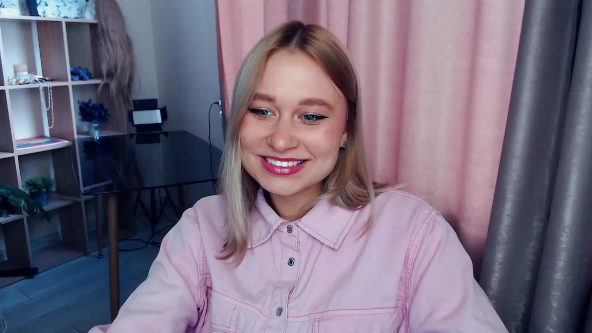 Gallery image thumbnail from Kukla_kolduna's myfreecams stream on, 12/28/2025, 11:58 image 17 of 20