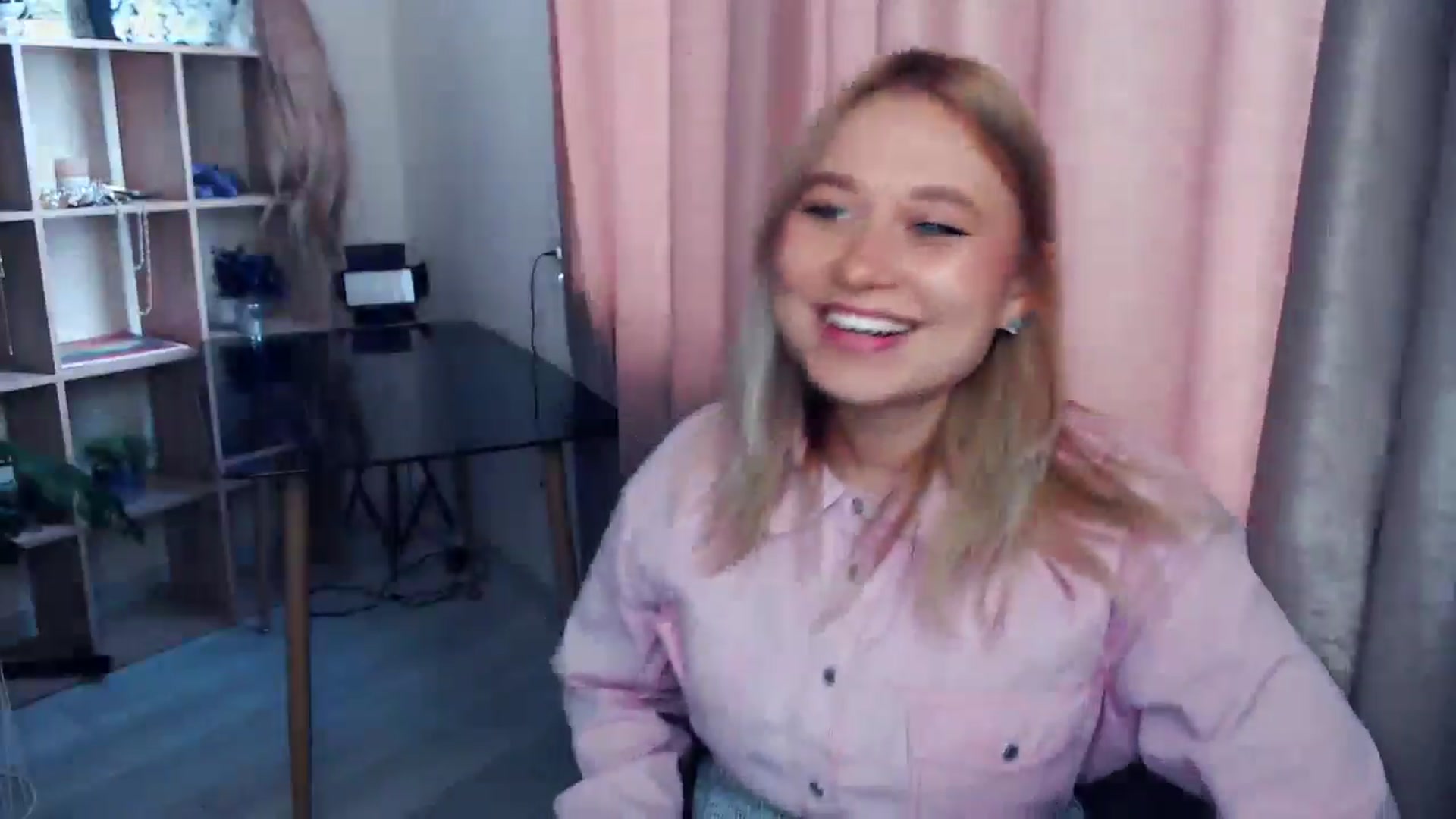 Gallery image thumbnail from Kukla_kolduna's myfreecams stream on, 12/28/2025, 11:58 image 5 of 20