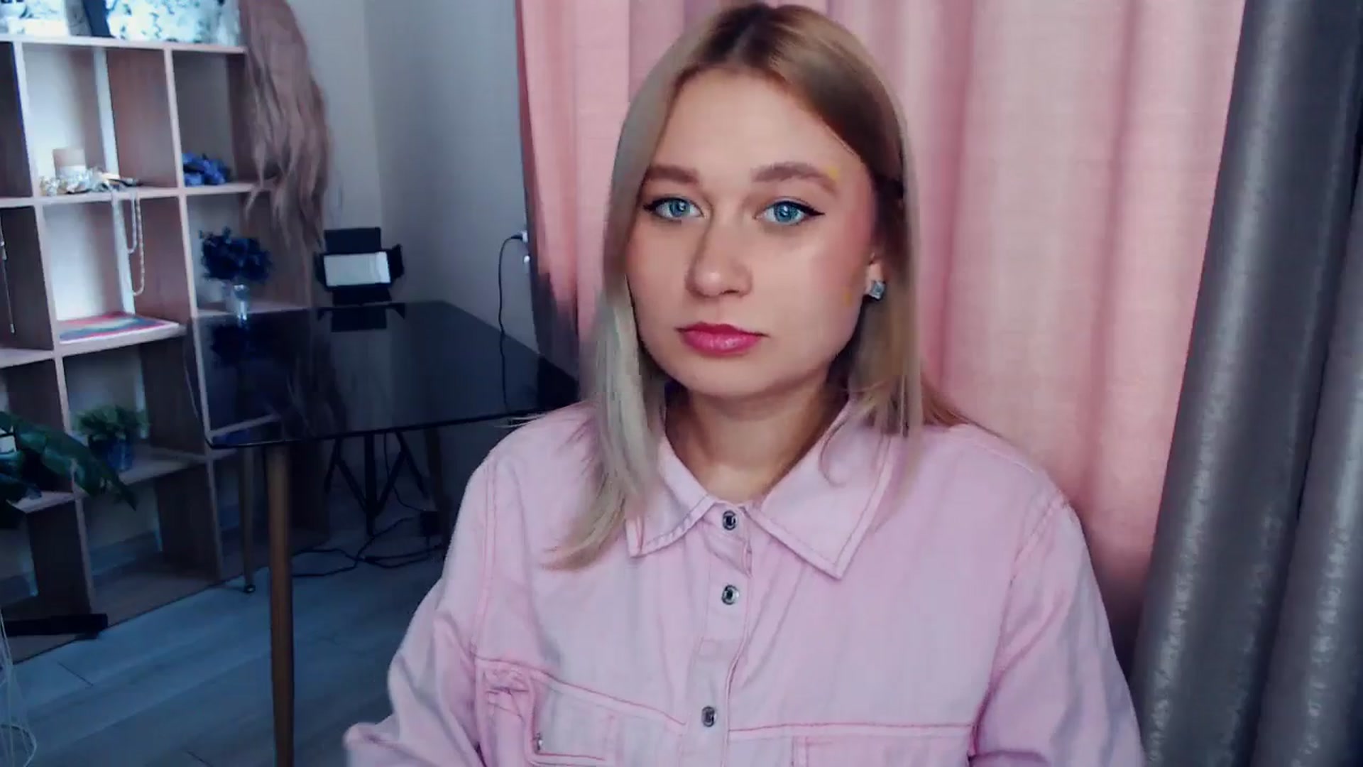 Gallery image thumbnail from Kukla_kolduna's myfreecams stream on, 12/28/2025, 11:58 image 9 of 20
