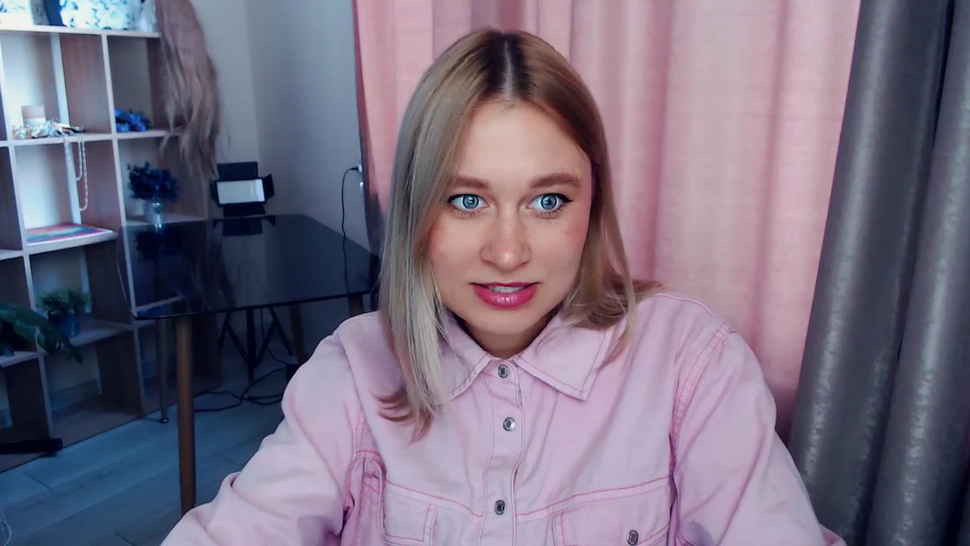 Gallery image thumbnail from Kukla_kolduna's myfreecams stream on, 12/28/2025, 11:58 image 14 of 20