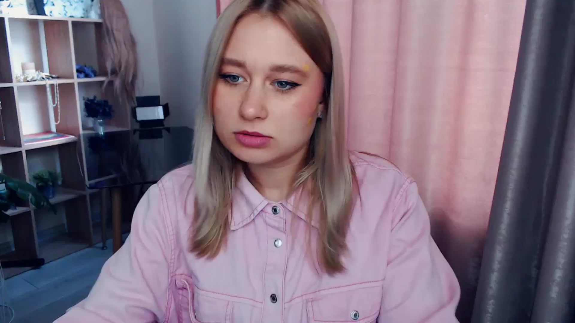 Gallery image thumbnail from Kukla_kolduna's myfreecams stream on, 12/28/2025, 11:58 image 1 of 20