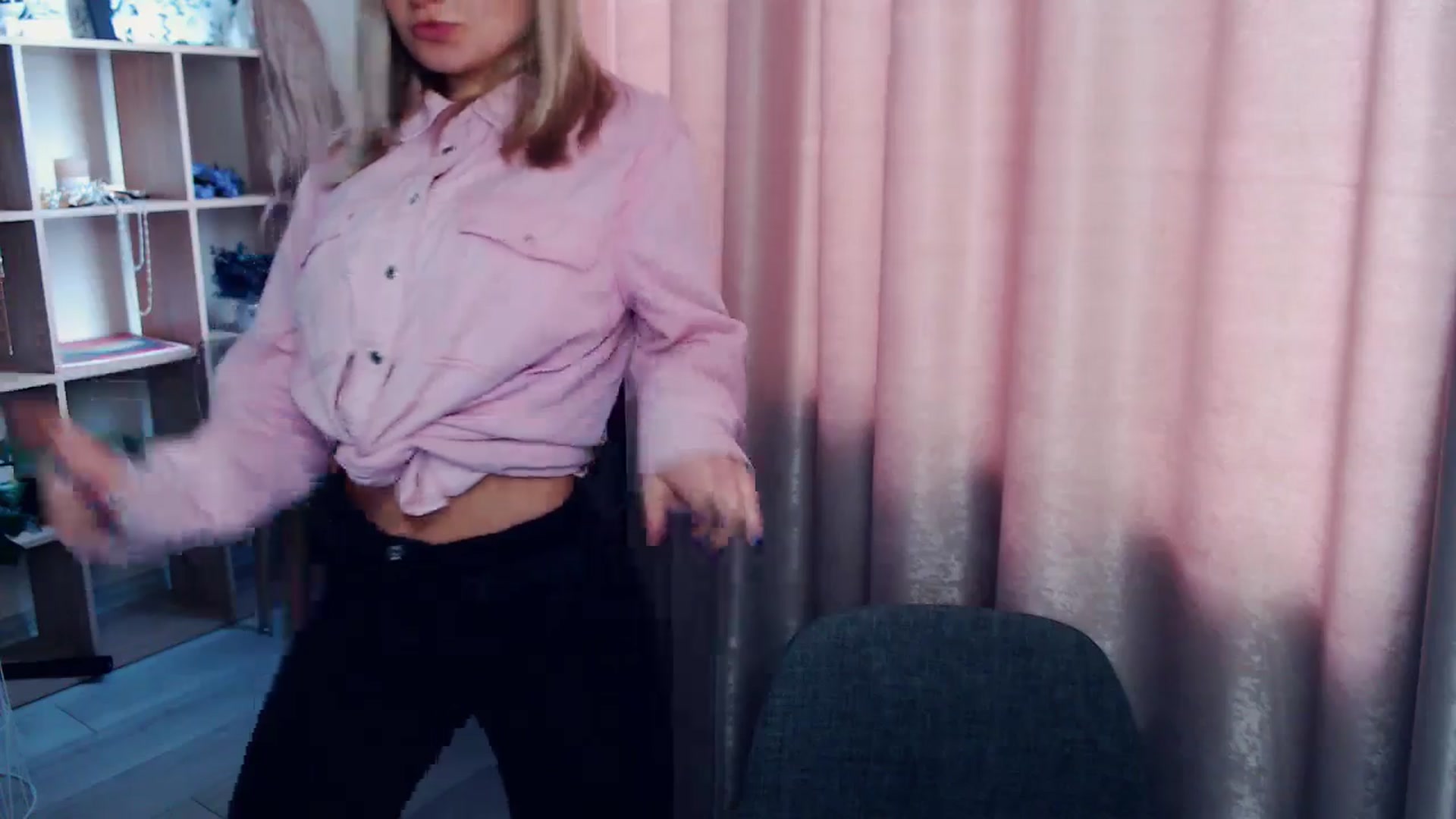 Gallery image thumbnail from Kukla_kolduna's myfreecams stream on, 12/28/2025, 11:58 image 3 of 20