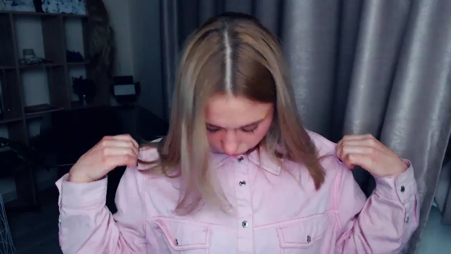 Gallery image thumbnail from Kukla_kolduna's myfreecams stream on, 12/29/2025, 17:39 image 15 of 20