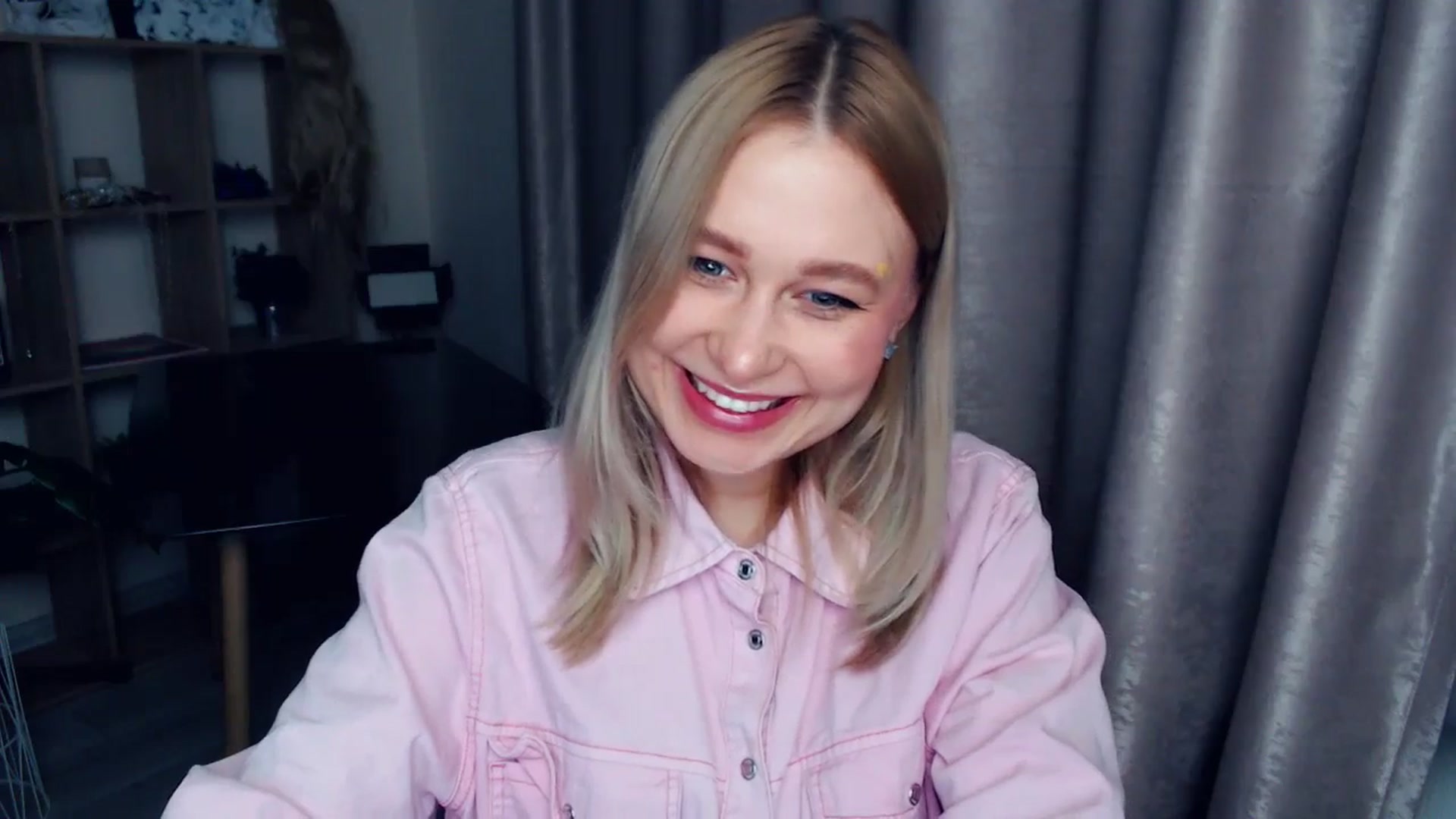 Gallery image thumbnail from Kukla_kolduna's myfreecams stream on, 12/29/2025, 17:39 image 10 of 20