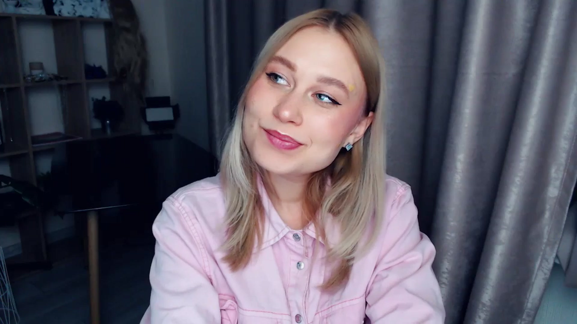 Gallery image thumbnail from Kukla_kolduna's myfreecams stream on, 12/29/2025, 17:39 image 11 of 20
