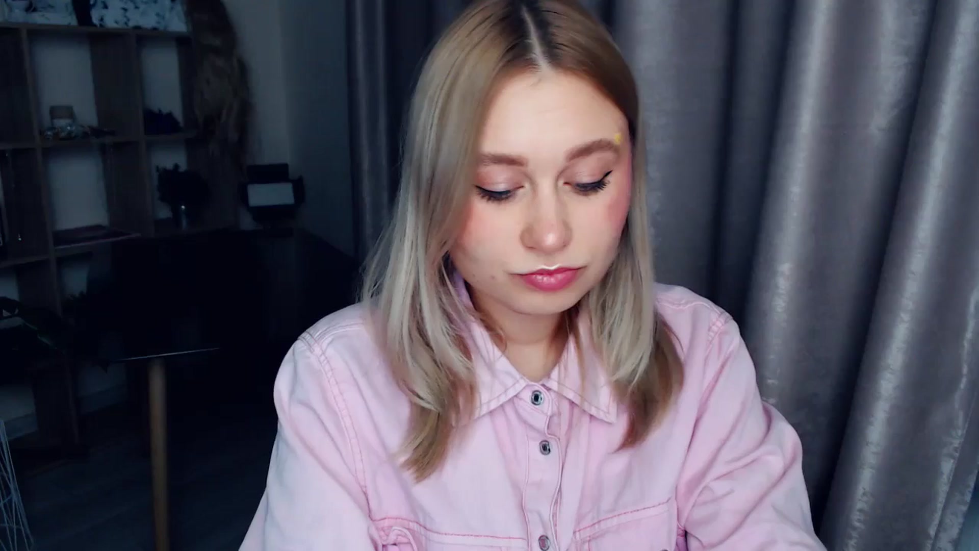 Gallery image thumbnail from Kukla_kolduna's myfreecams stream on, 12/29/2025, 17:39 image 8 of 20