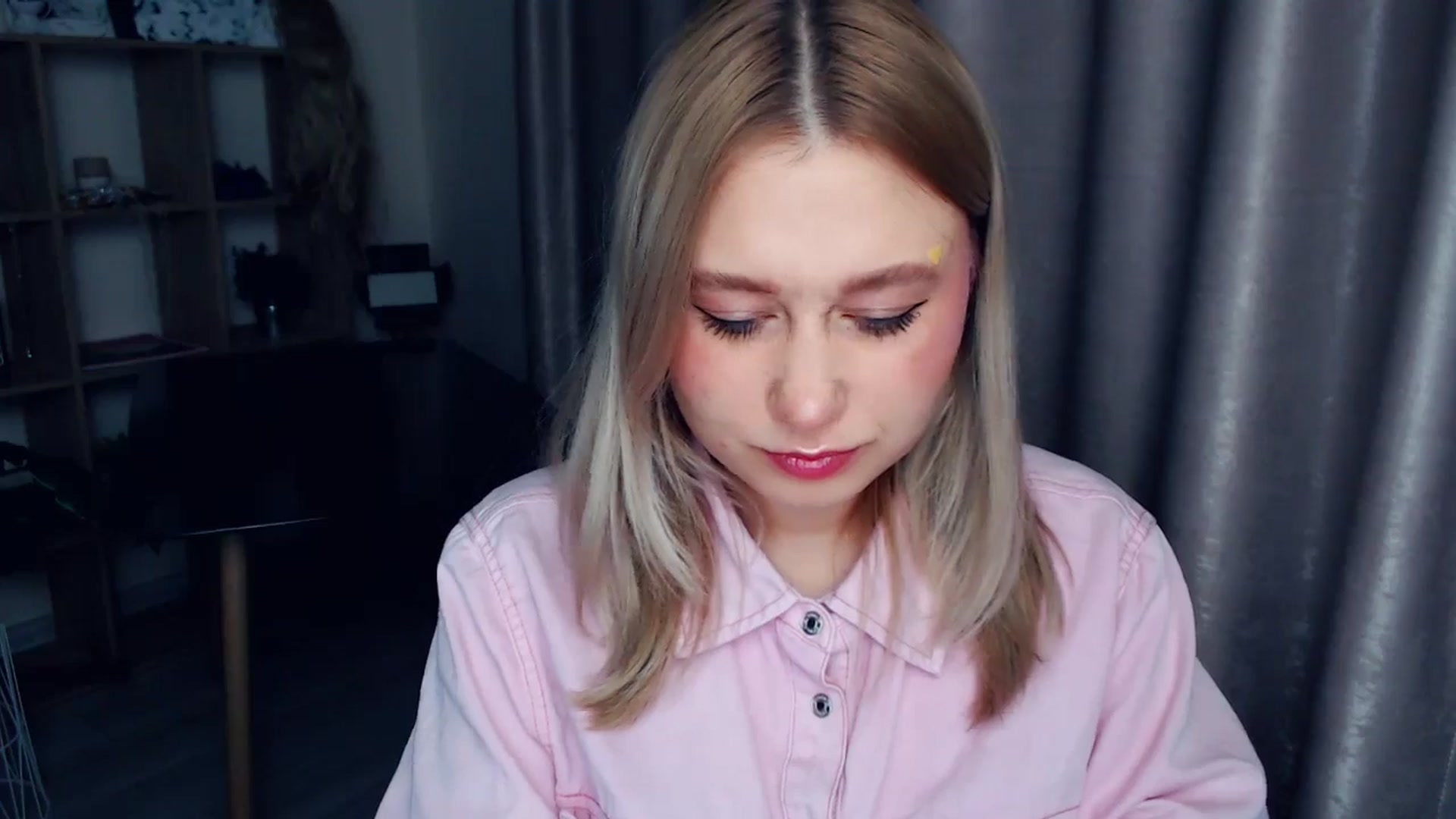 Gallery image thumbnail from Kukla_kolduna's myfreecams stream on, 12/29/2025, 17:39 image 7 of 20