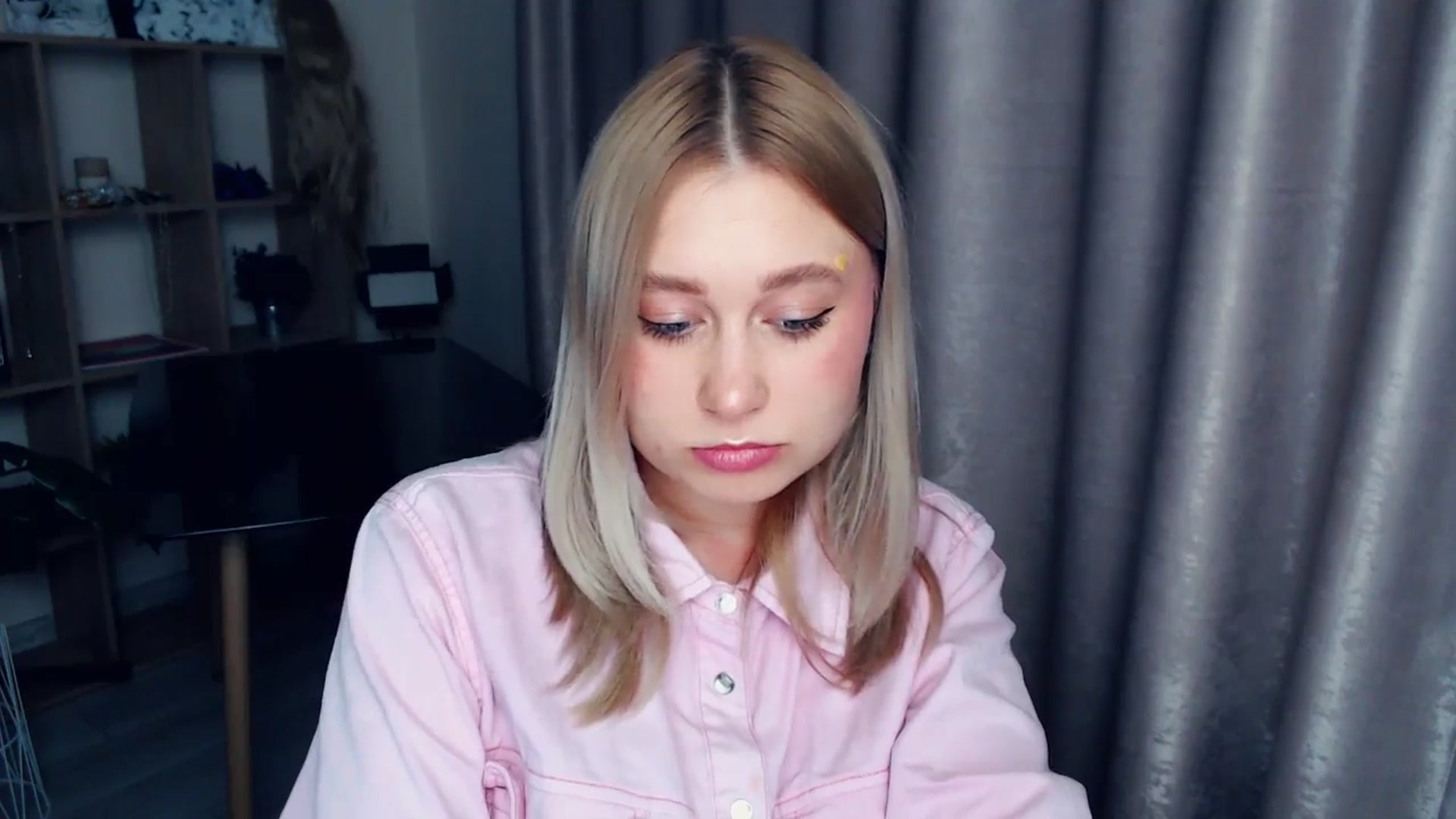 Gallery image thumbnail from Kukla_kolduna's myfreecams stream on, 12/29/2025, 17:39 image 20 of 20
