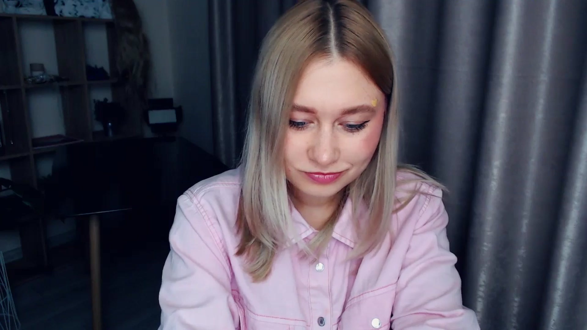 Gallery image thumbnail from Kukla_kolduna's myfreecams stream on, 12/29/2025, 17:56 image 11 of 20