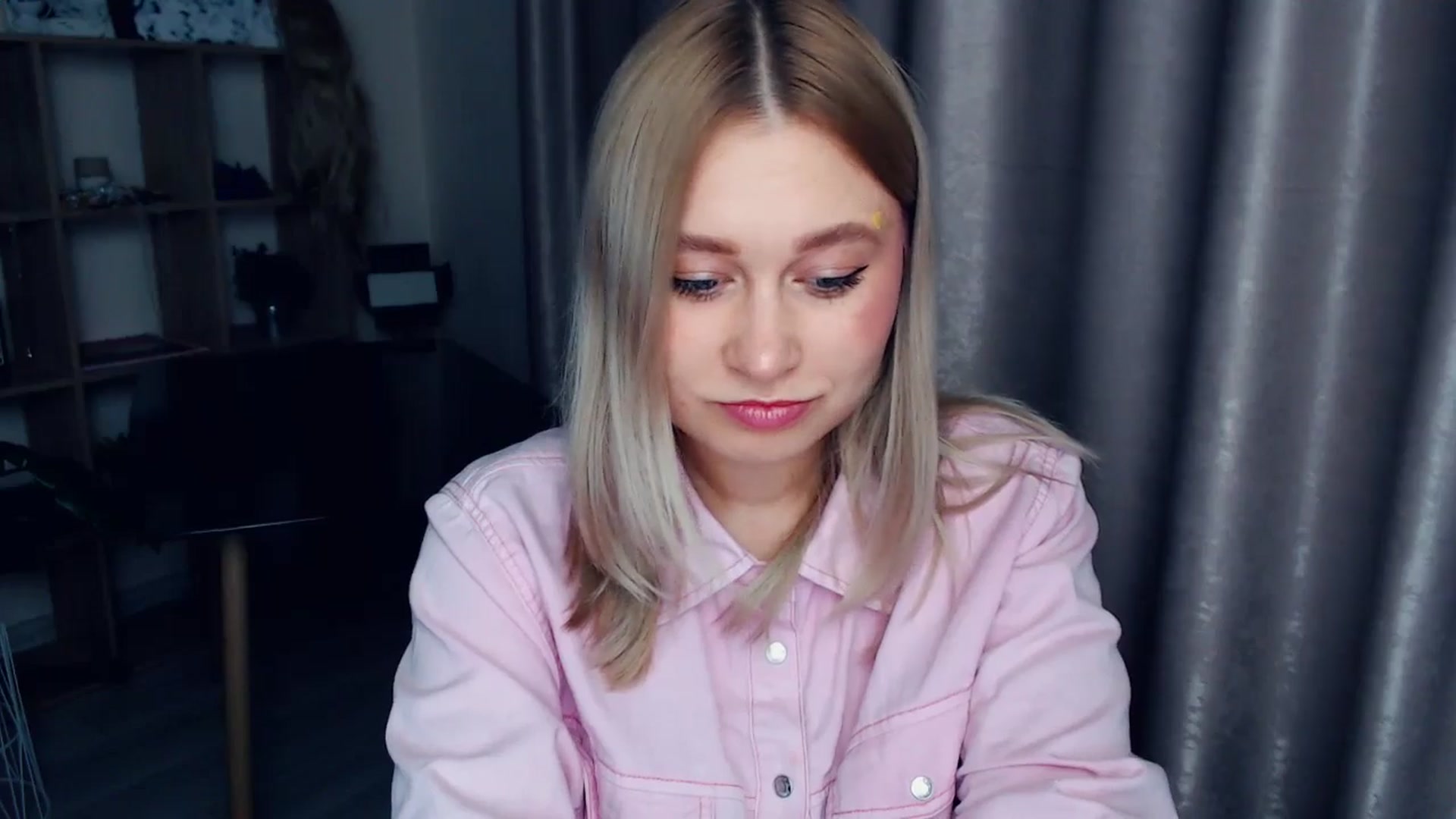 Gallery image thumbnail from Kukla_kolduna's myfreecams stream on, 12/29/2025, 17:56 image 12 of 20