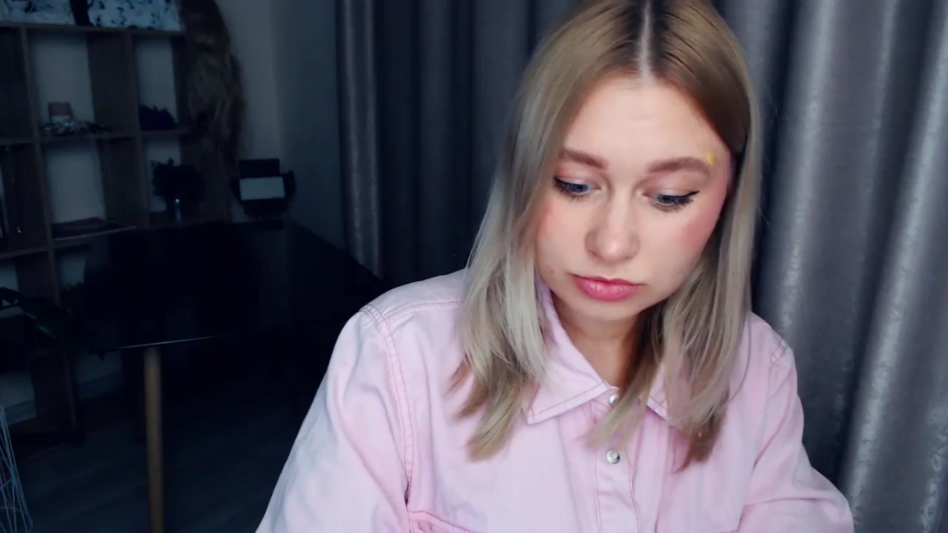 Gallery image thumbnail from Kukla_kolduna's myfreecams stream on, 12/29/2025, 17:56 image 3 of 20