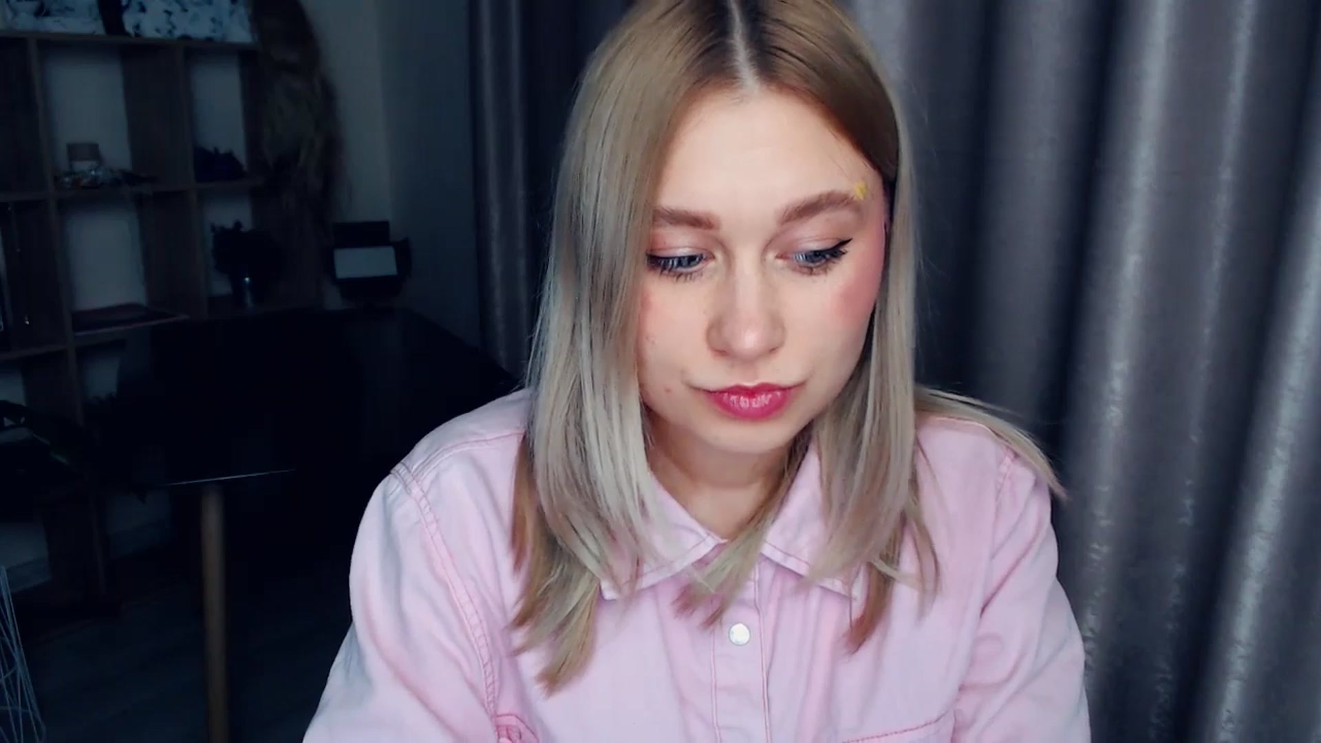 Gallery image thumbnail from Kukla_kolduna's myfreecams stream on, 12/29/2025, 17:56 image 18 of 20