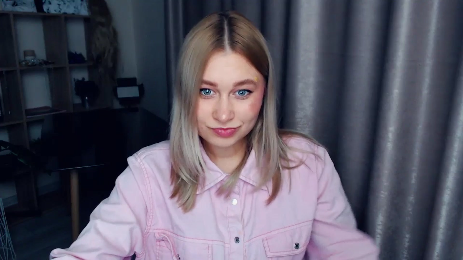 Gallery image thumbnail from Kukla_kolduna's myfreecams stream on, 12/29/2025, 17:56 image 16 of 20