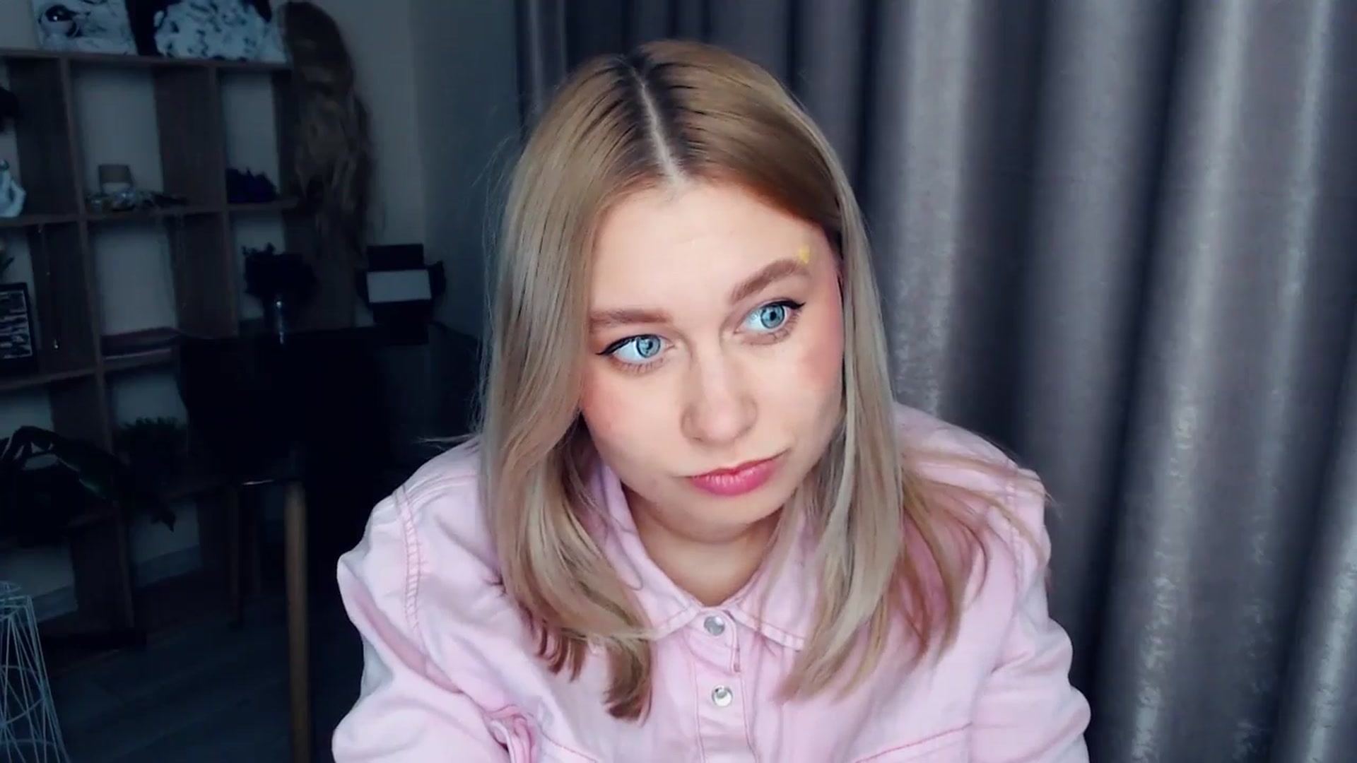Gallery image thumbnail from Kukla_kolduna's myfreecams stream on, 12/29/2025, 19:32 image 8 of 20