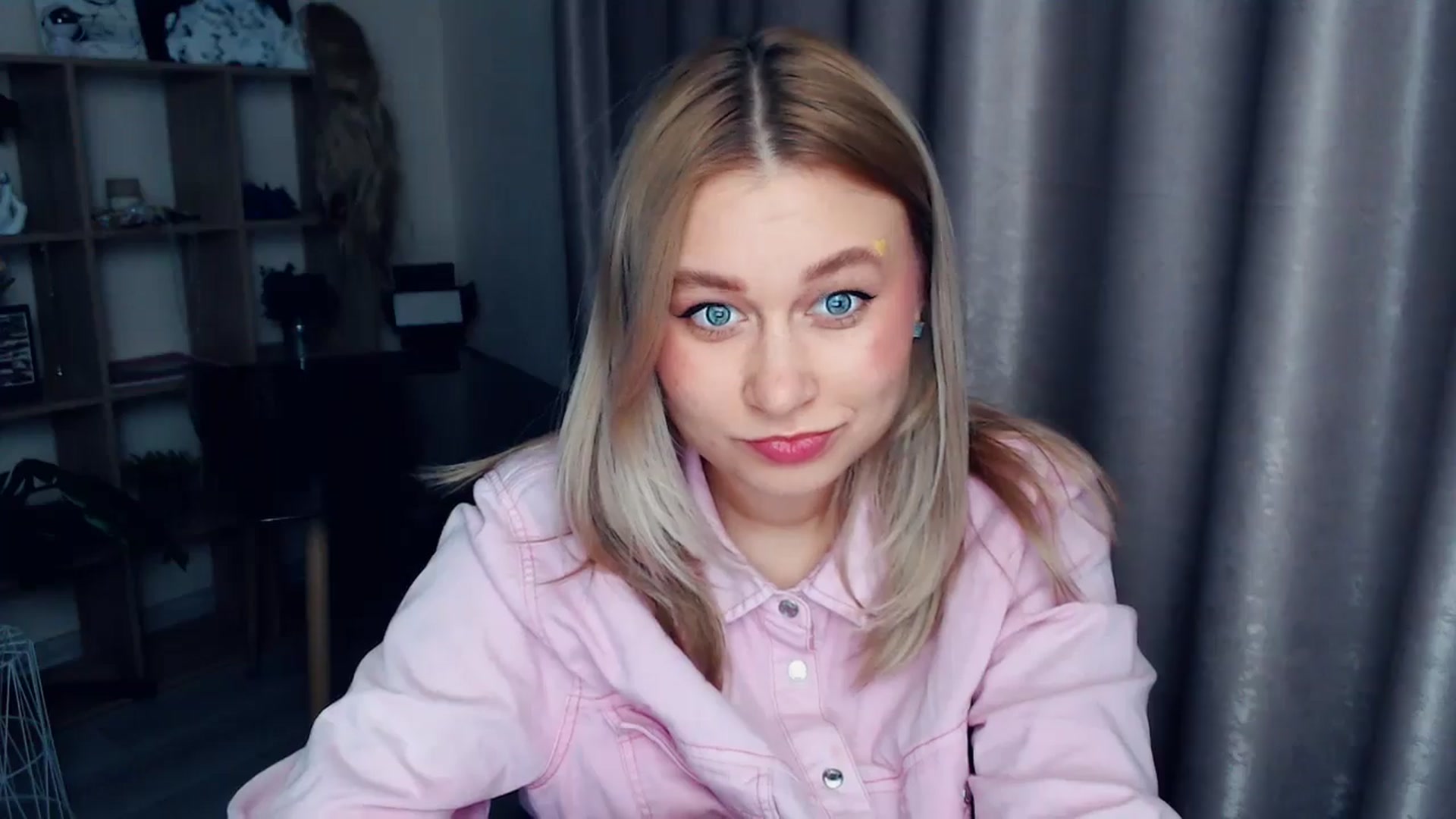 Gallery image thumbnail from Kukla_kolduna's myfreecams stream on, 12/29/2025, 19:32 image 4 of 20