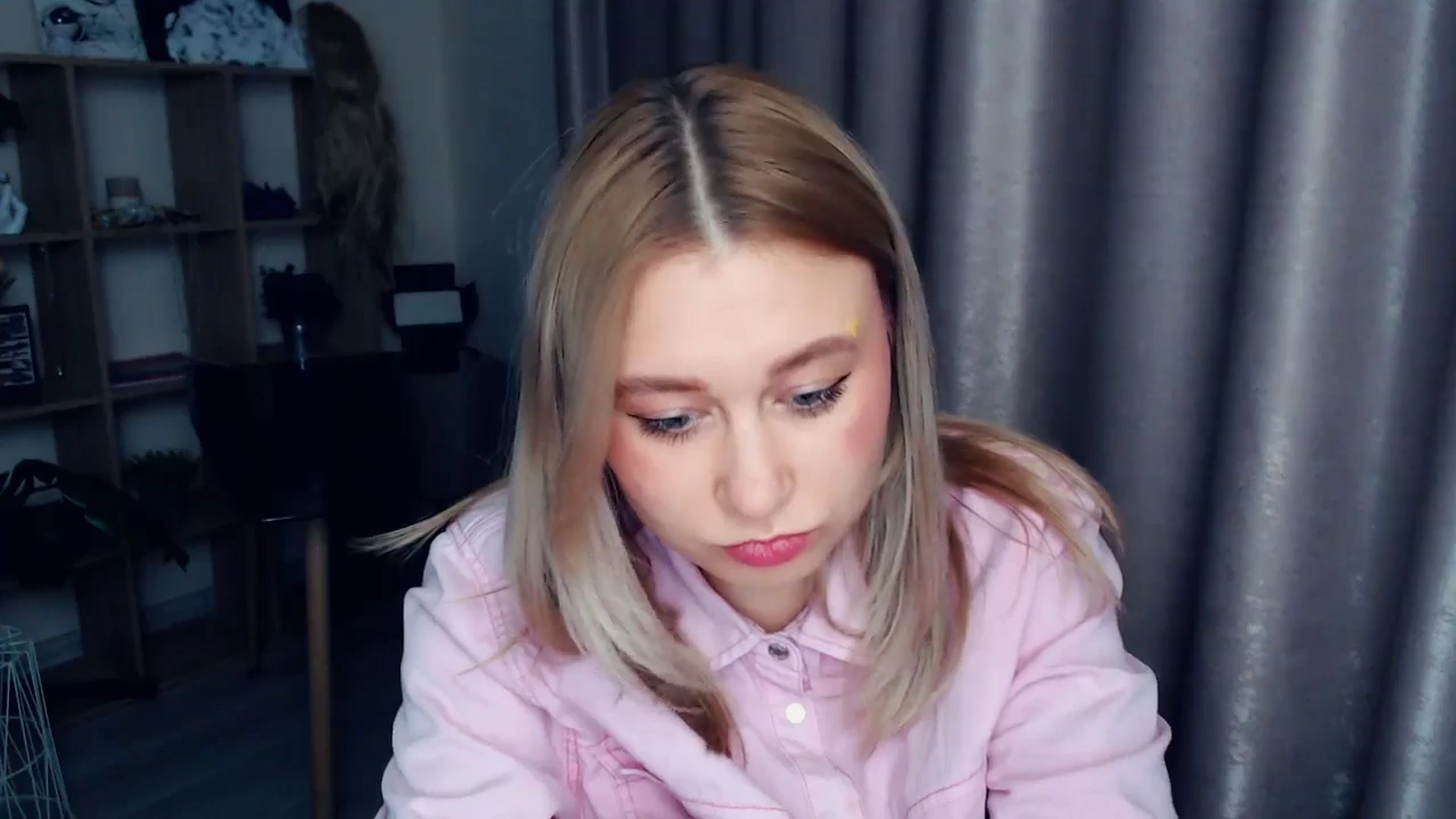 Gallery image thumbnail from Kukla_kolduna's myfreecams stream on, 12/29/2025, 19:32 image 3 of 20