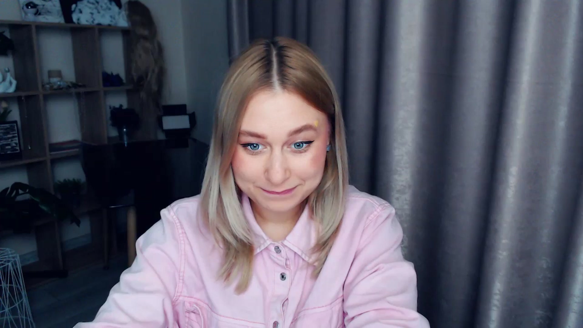 Gallery image thumbnail from Kukla_kolduna's myfreecams stream on, 12/29/2025, 19:32 image 18 of 20