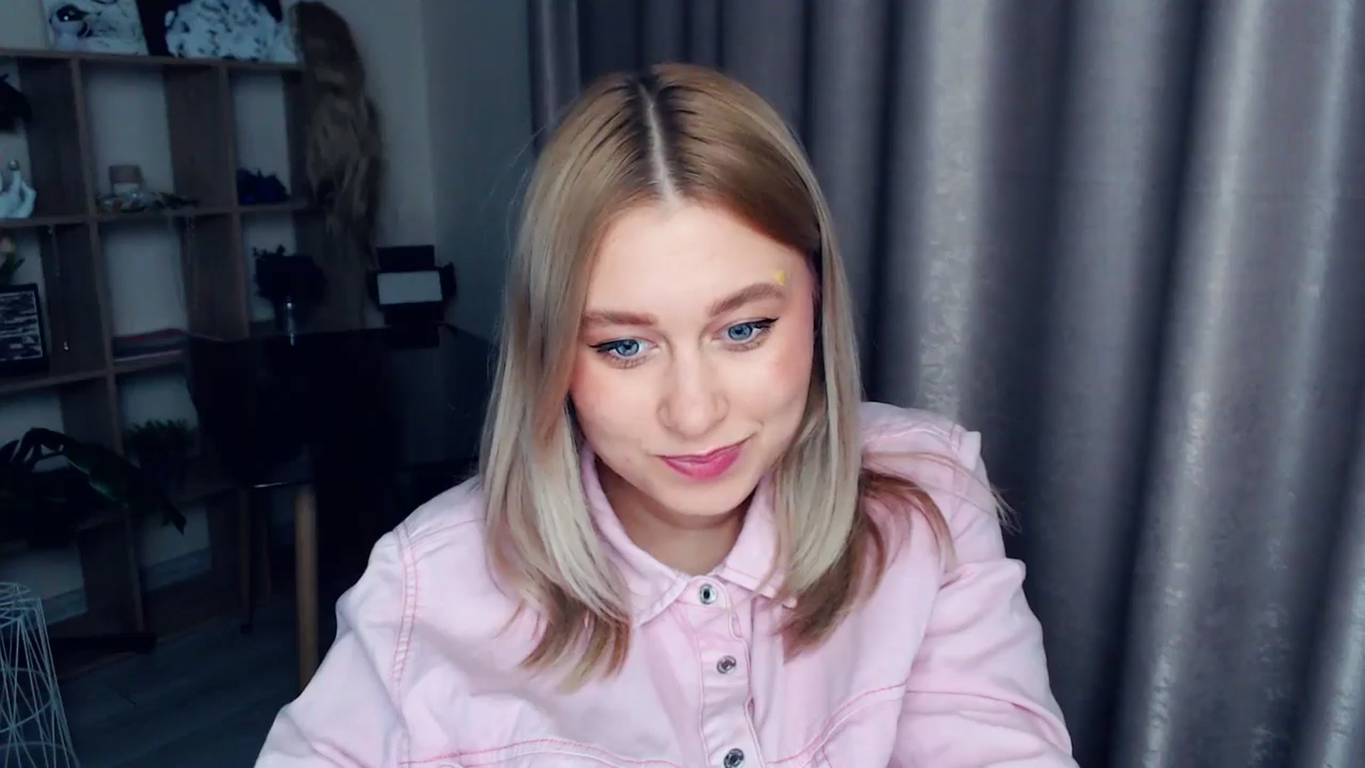 Gallery image thumbnail from Kukla_kolduna's myfreecams stream on, 12/29/2025, 19:32 image 10 of 20