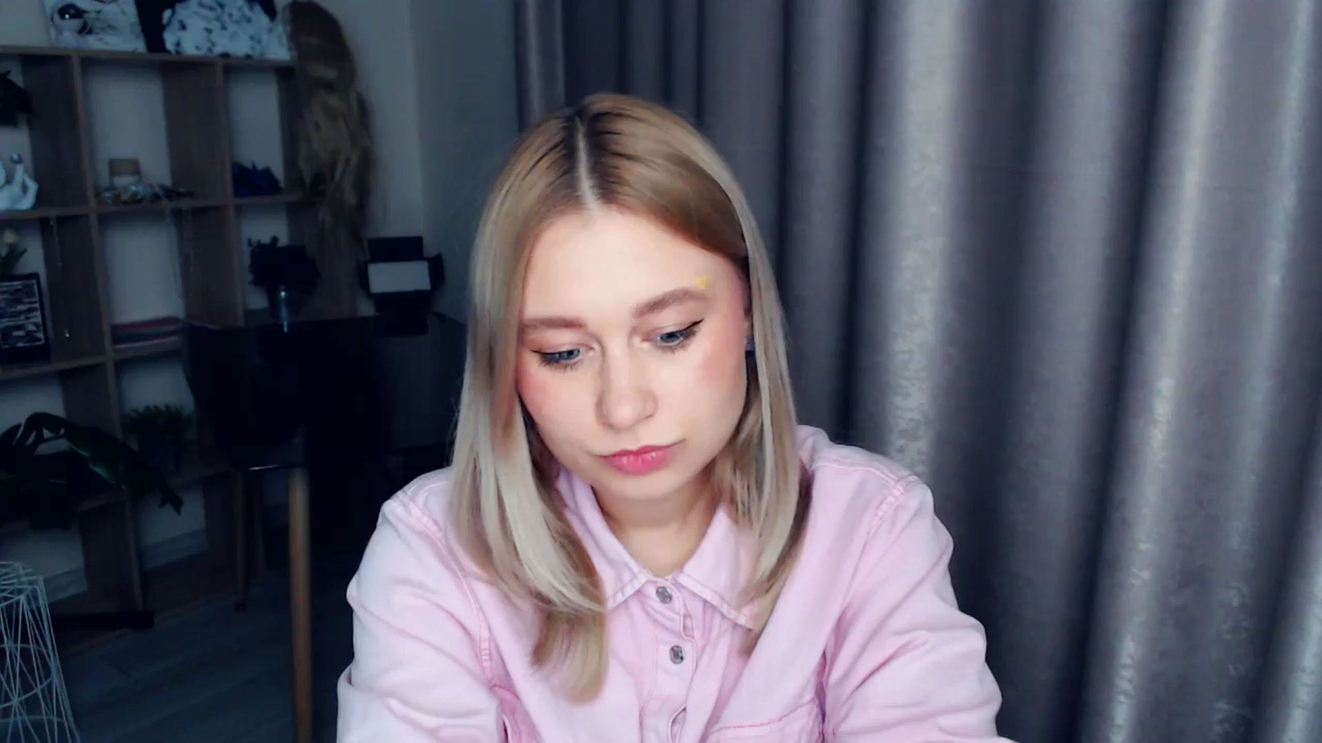 Gallery image thumbnail from Kukla_kolduna's myfreecams stream on, 12/29/2025, 19:32 image 20 of 20