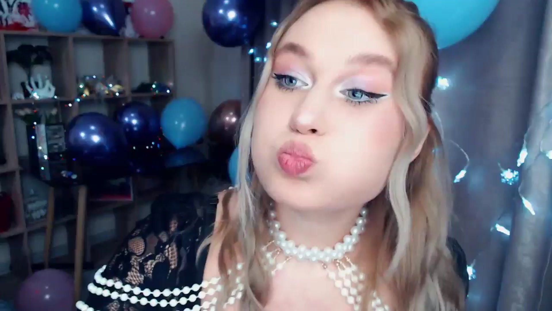 Gallery image thumbnail from Kukla_kolduna's myfreecams stream on, 12/31/2025, 19:02 image 2 of 20