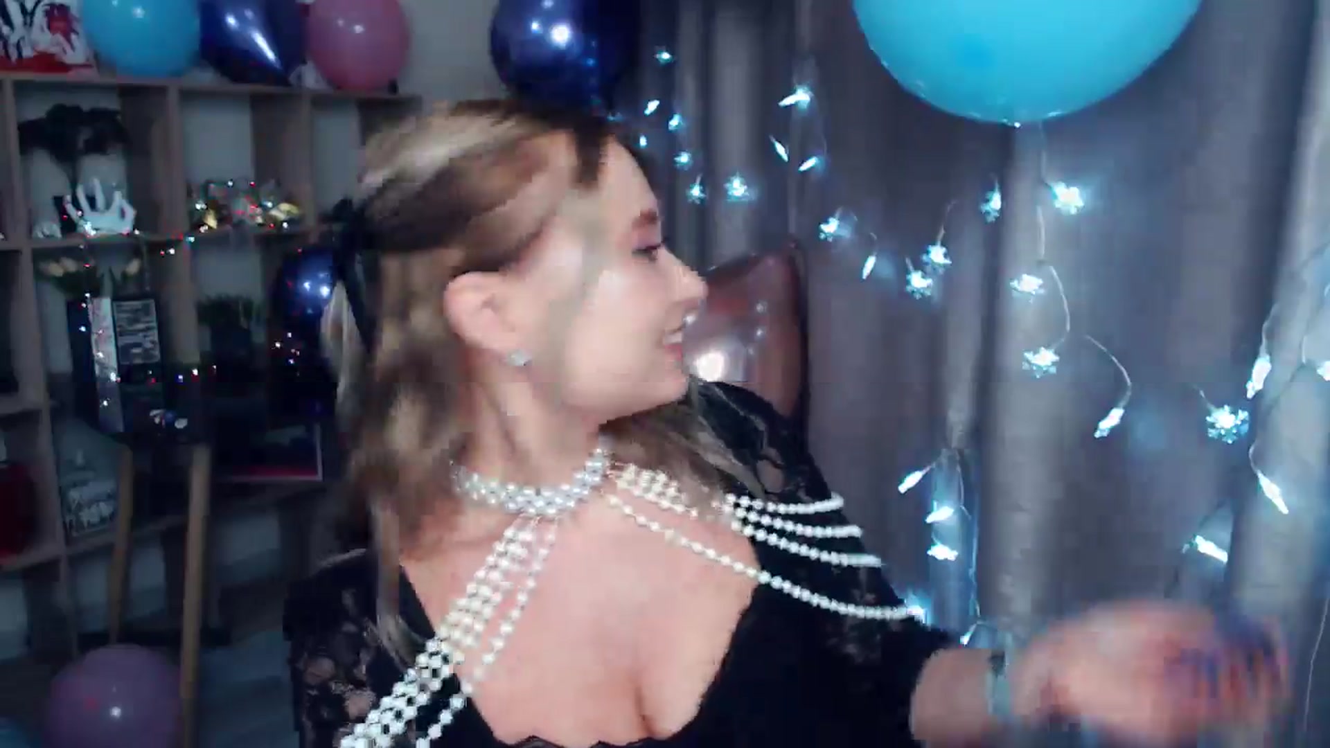 Gallery image thumbnail from Kukla_kolduna's myfreecams stream on, 12/31/2025, 19:02 image 5 of 20