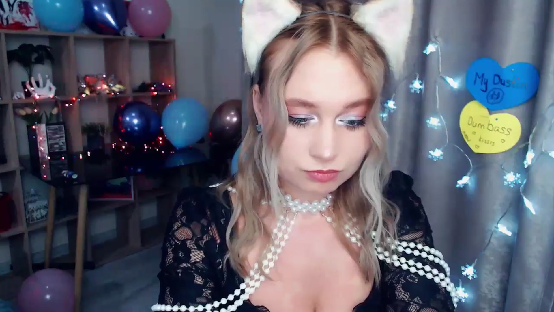 Gallery image thumbnail from Kukla_kolduna's myfreecams stream on, 12/31/2025, 19:02 image 14 of 20