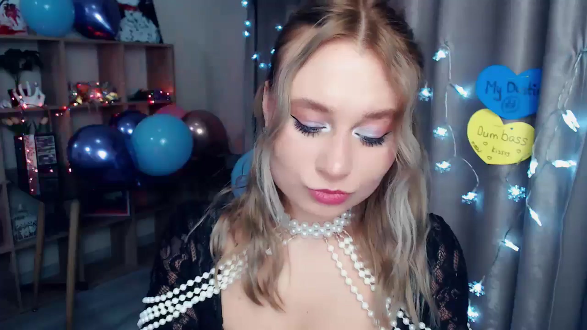 Gallery image thumbnail from Kukla_kolduna's myfreecams stream on, 12/31/2025, 20:56 image 4 of 20