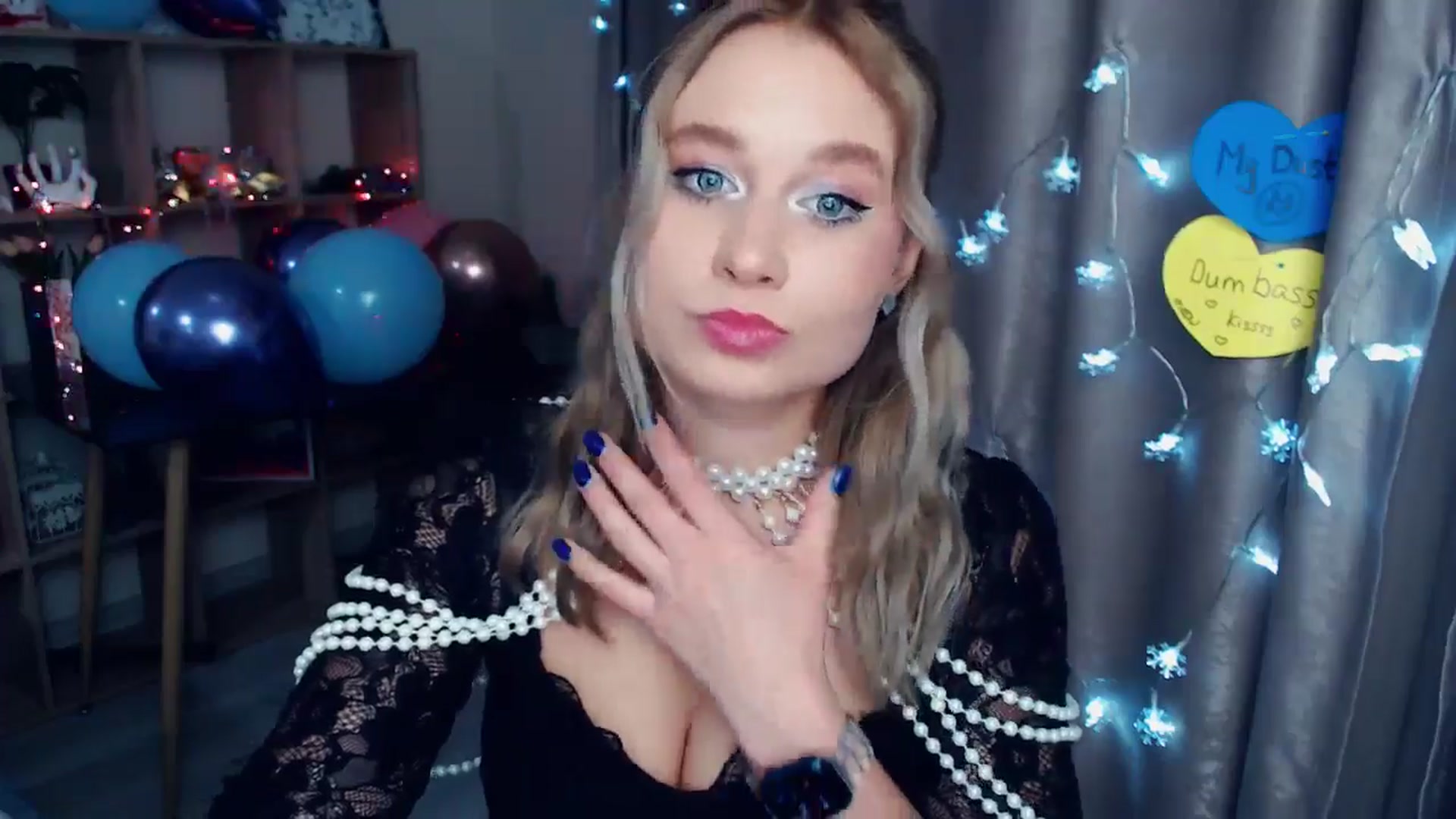 Gallery image thumbnail from Kukla_kolduna's myfreecams stream on, 12/31/2025, 21:30 image 17 of 20