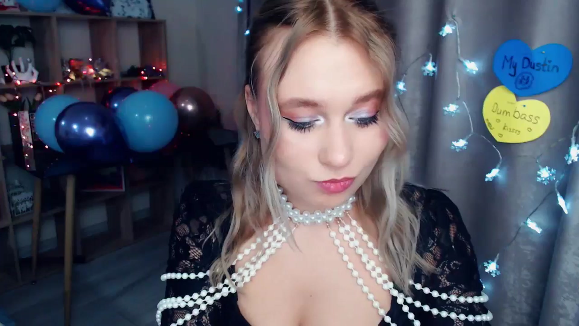 Gallery image thumbnail from Kukla_kolduna's myfreecams stream on, 12/31/2025, 21:30 image 4 of 20