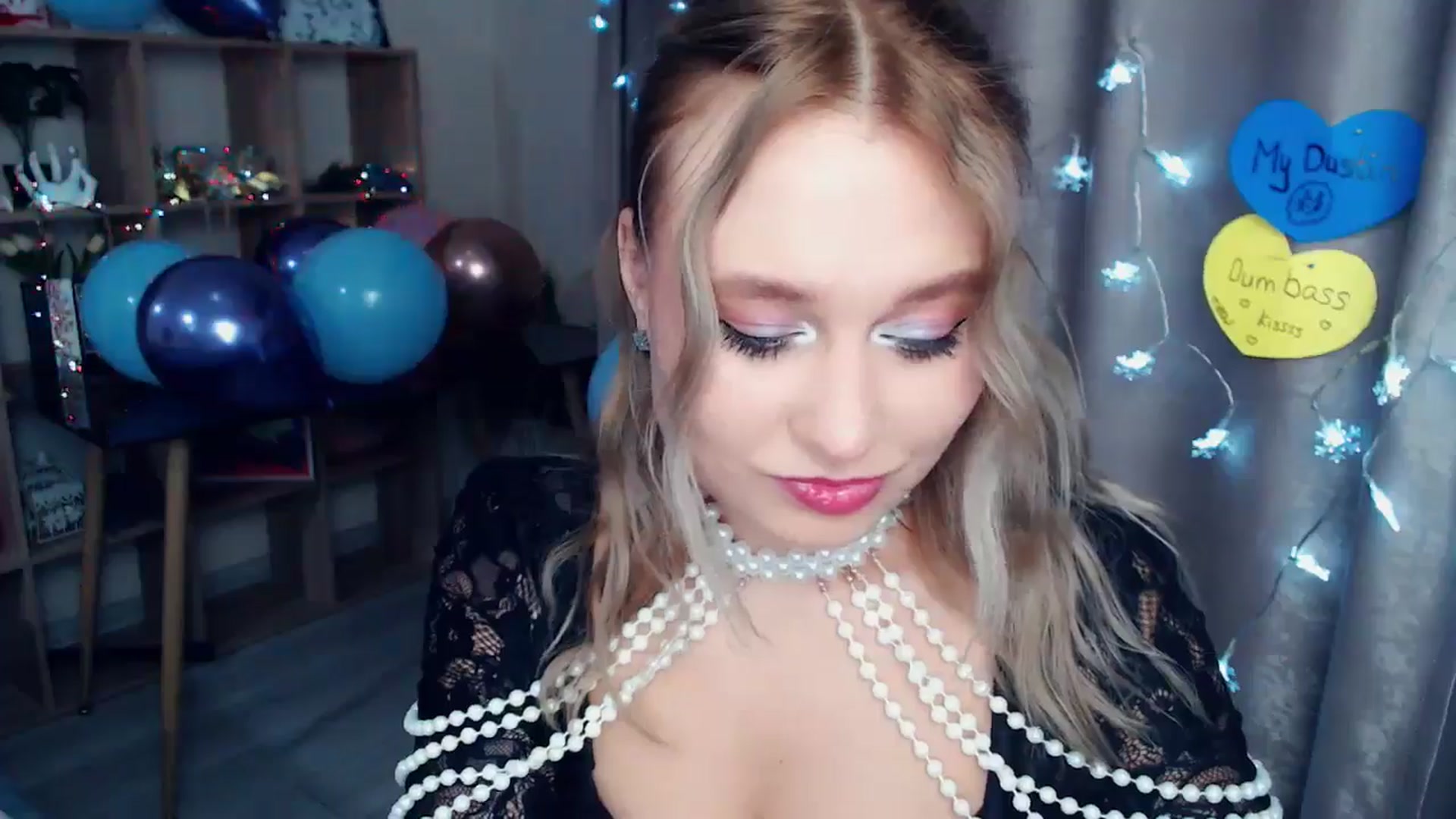 Gallery image thumbnail from Kukla_kolduna's myfreecams stream on, 12/31/2025, 21:30 image 7 of 20