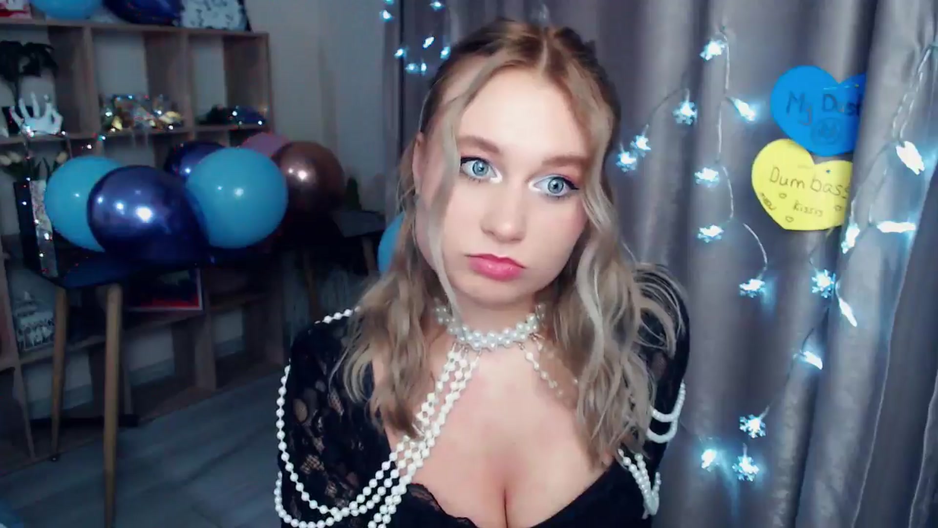 Gallery image thumbnail from Kukla_kolduna's myfreecams stream on, 12/31/2025, 22:04 image 4 of 20