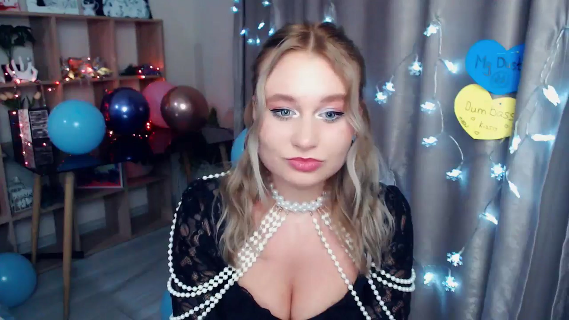 Gallery image thumbnail from Kukla_kolduna's myfreecams stream on, 12/31/2025, 22:04 image 14 of 20