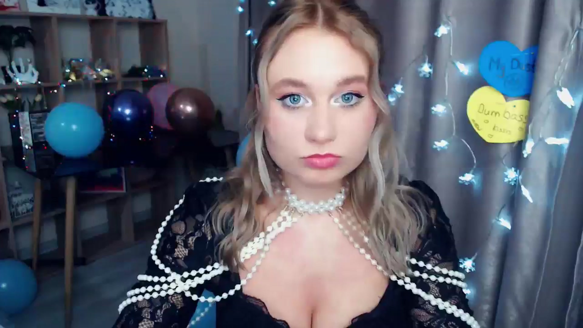 Gallery image thumbnail from Kukla_kolduna's myfreecams stream on, 12/31/2025, 22:04 image 6 of 20