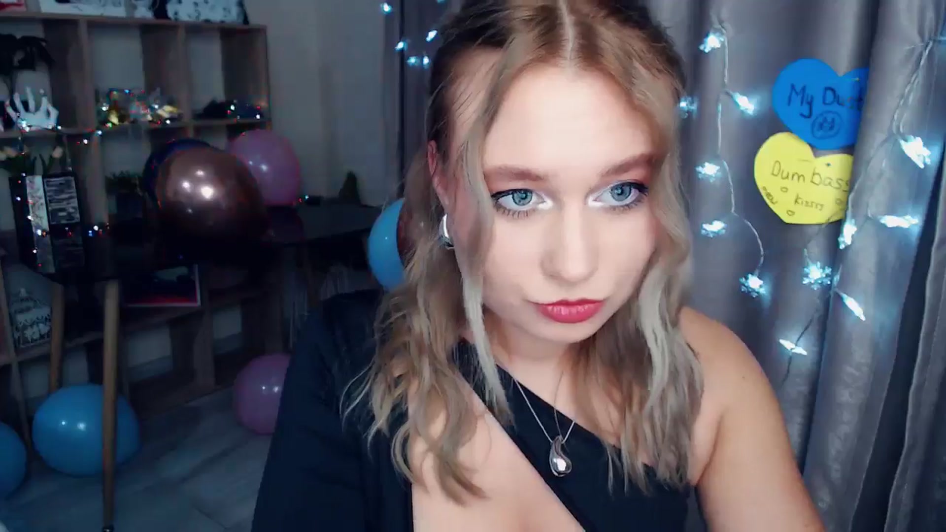 Gallery image thumbnail from Kukla_kolduna's myfreecams stream on, 12/31/2025, 23:17 image 19 of 20