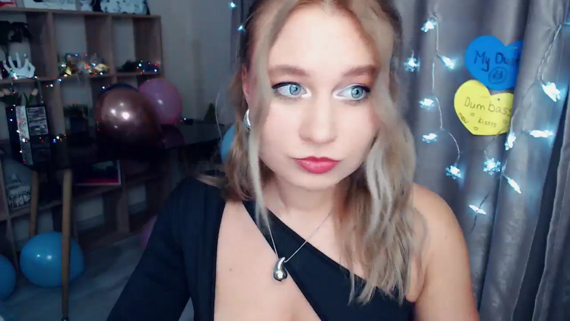 Gallery image thumbnail from Kukla_kolduna's myfreecams stream on, 12/31/2025, 23:17 image 6 of 20