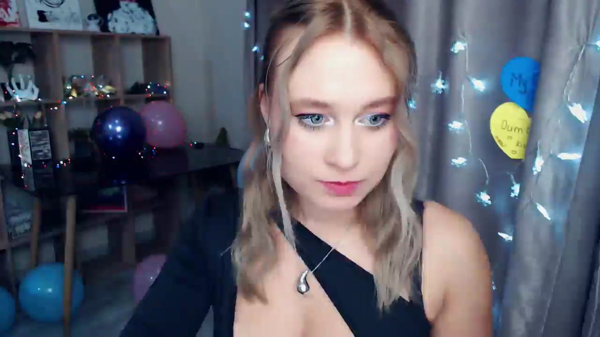 Gallery image thumbnail from Kukla_kolduna's myfreecams stream on, 01/01/2026, 24:12 image 17 of 20