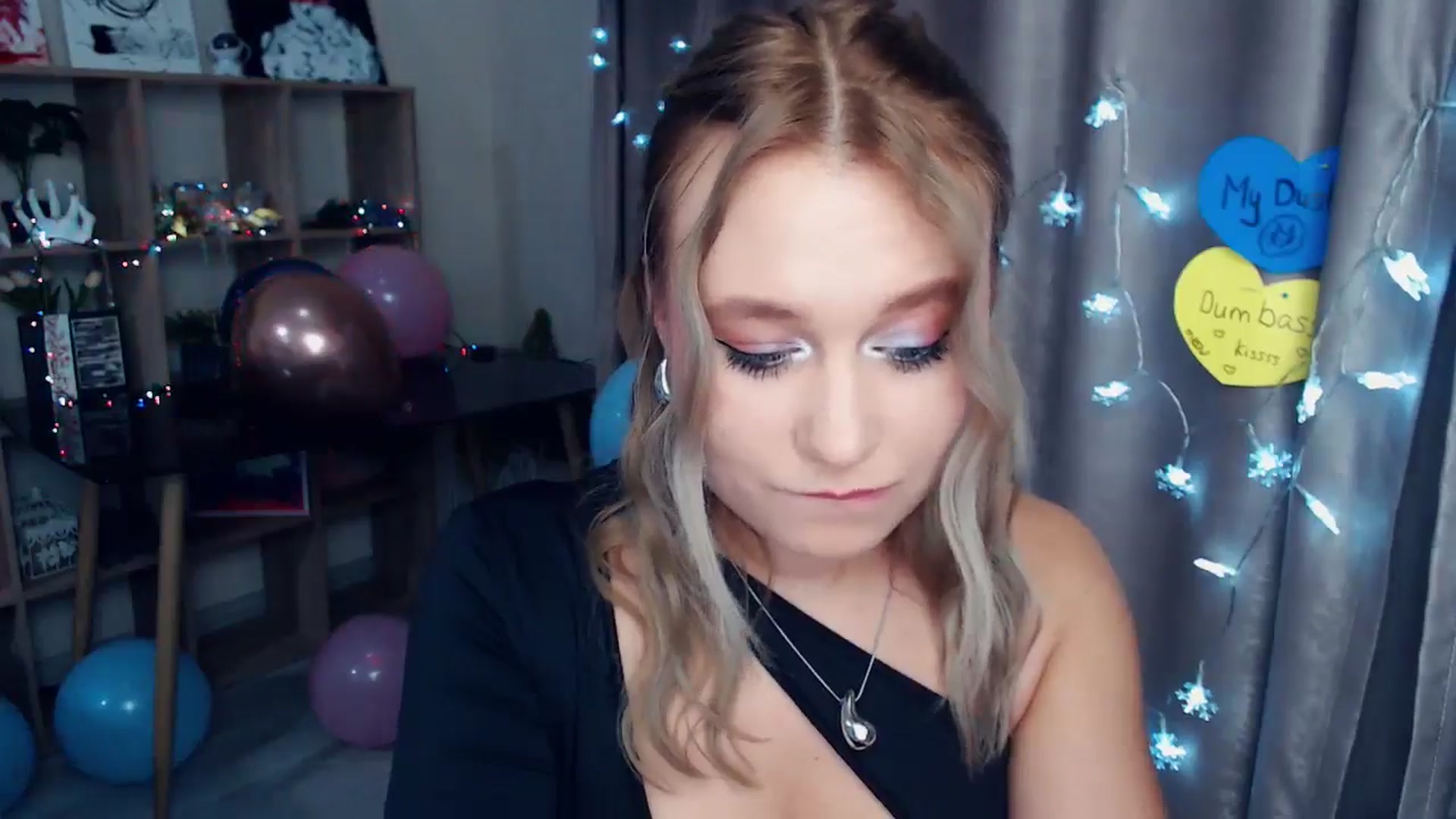 Gallery image thumbnail from Kukla_kolduna's myfreecams stream on, 01/01/2026, 24:12 image 3 of 20