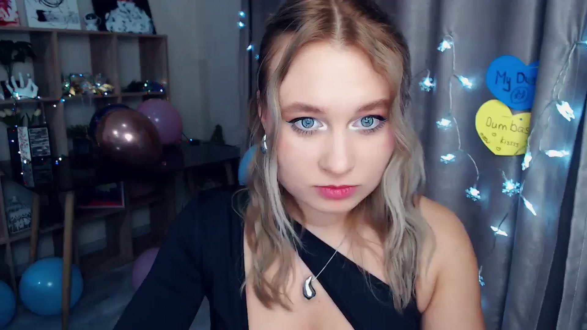 Gallery image thumbnail from Kukla_kolduna's myfreecams stream on, 01/01/2026, 24:12 image 14 of 20