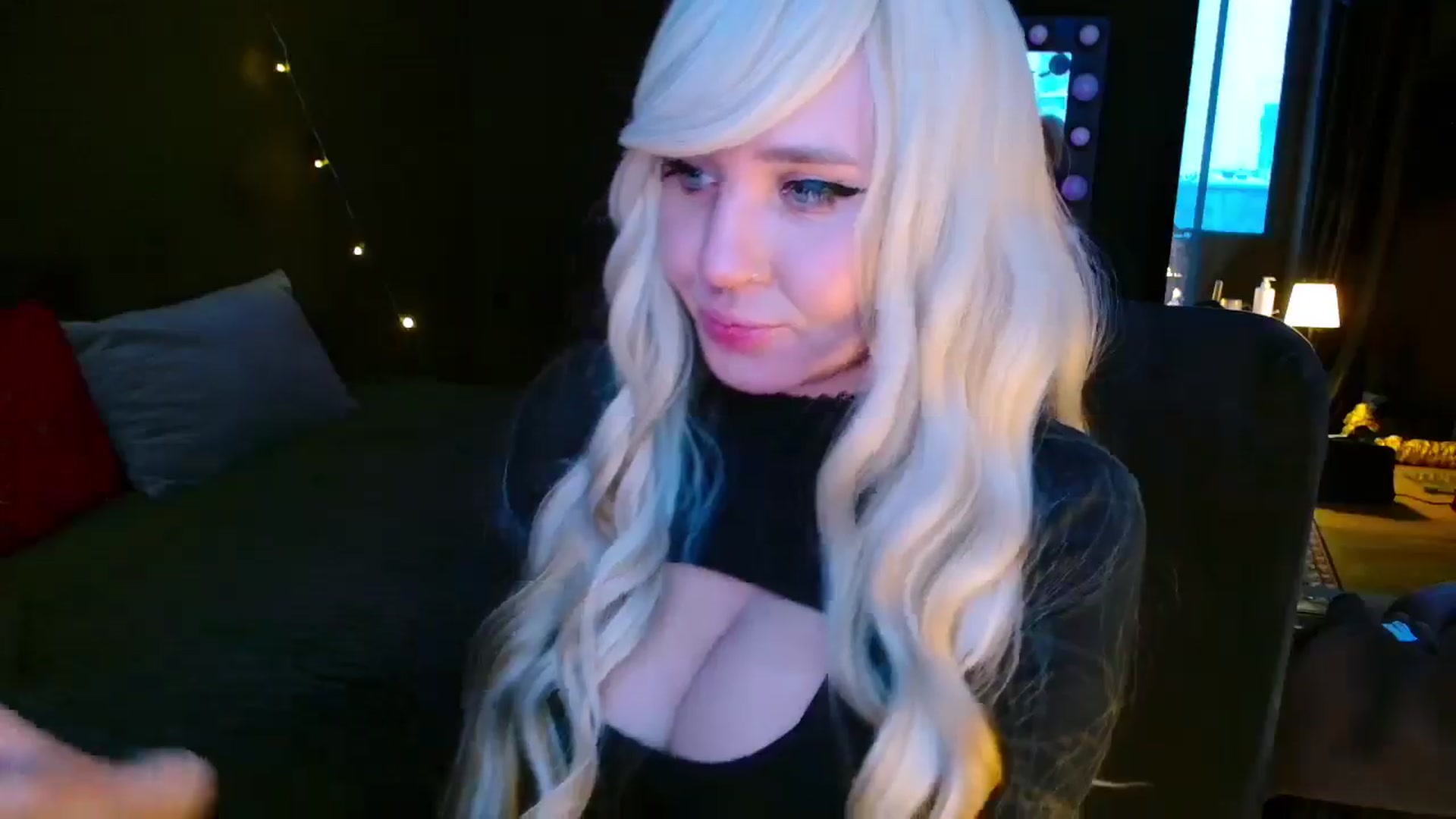 Gallery image thumbnail from KundaLinni's myfreecams stream on, 01/11/2026, 13:22 image 12 of 20