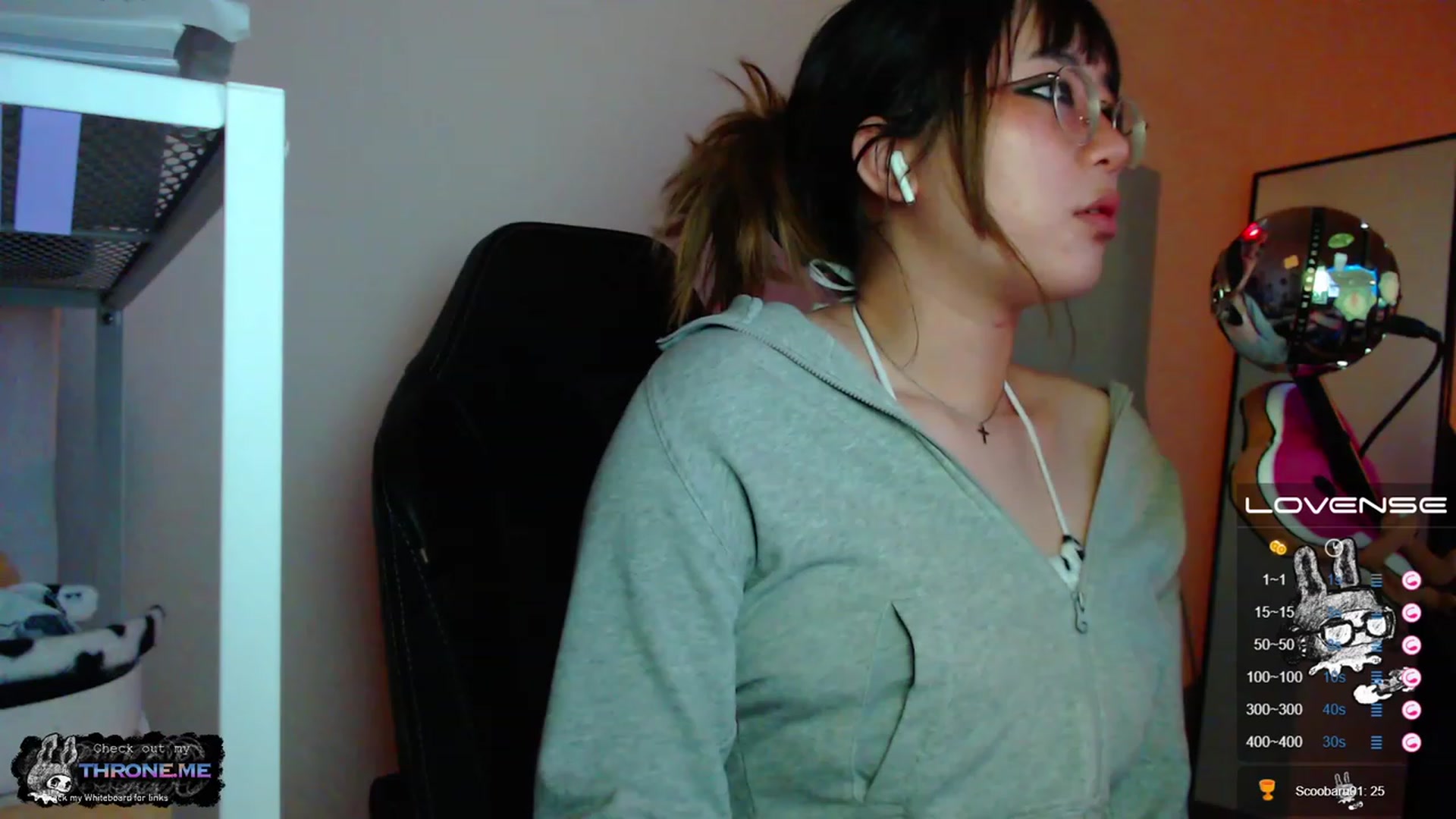 Gallery image thumbnail from Kuromin's myfreecams stream on, 06/15/2023, 24:03 image 4 of 20