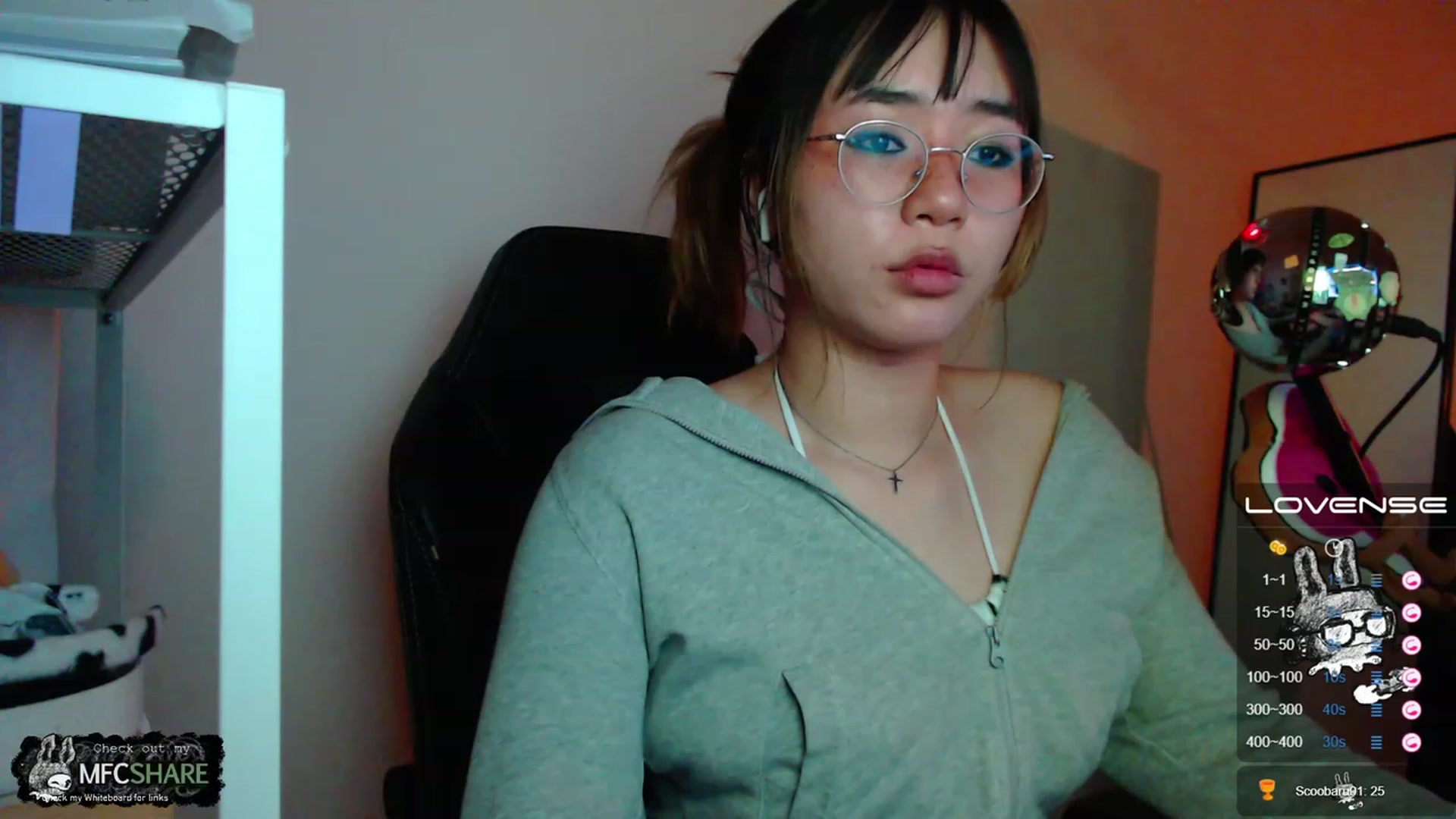 Gallery image thumbnail from Kuromin's myfreecams stream on, 06/15/2023, 24:03 image 7 of 20
