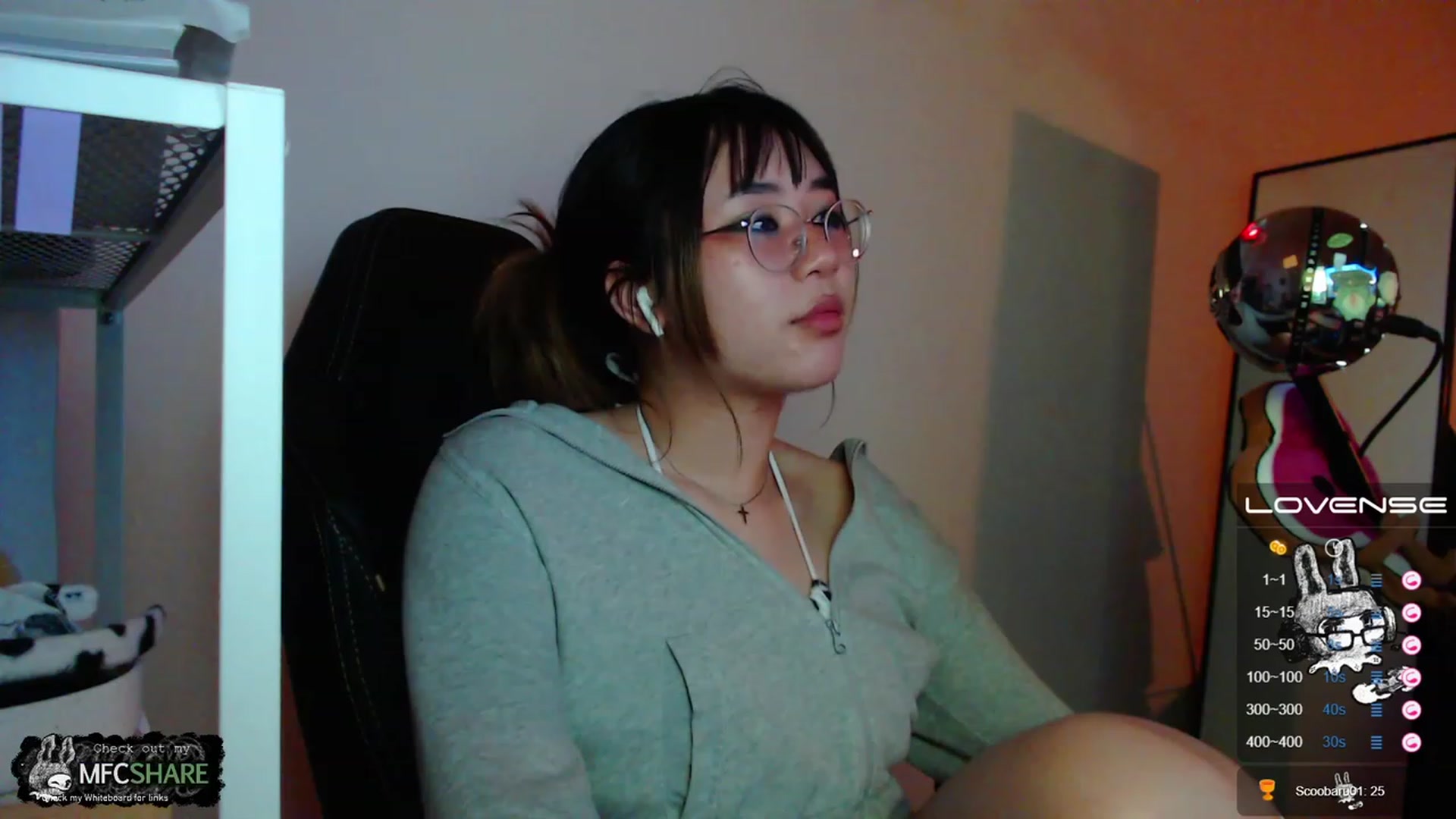 Gallery image thumbnail from Kuromin's myfreecams stream on, 06/15/2023, 24:03 image 1 of 20