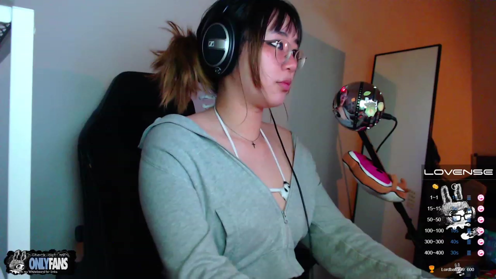 Gallery image thumbnail from Kuromin's myfreecams stream on, 06/15/2023, 02:52 image 7 of 20