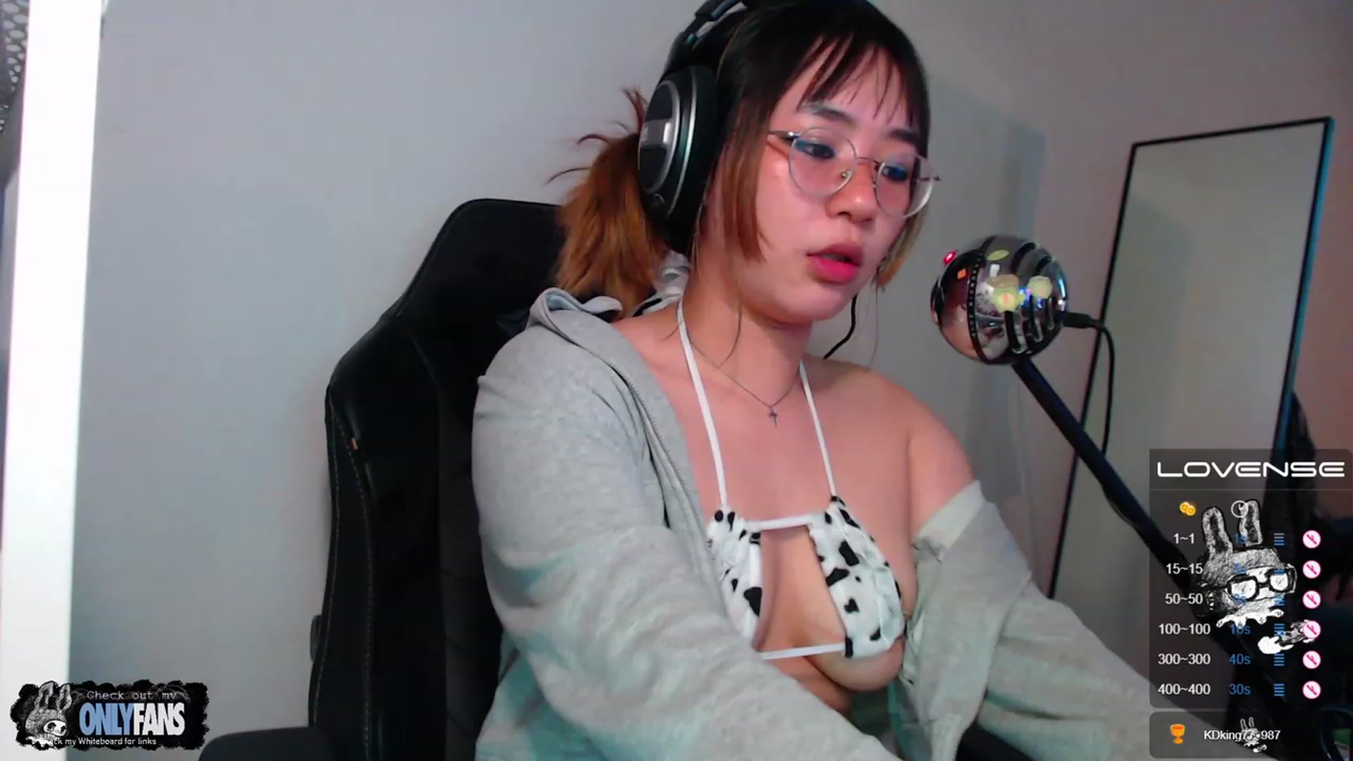 Gallery image thumbnail from Kuromin's myfreecams stream on, 06/15/2023, 05:04 image 9 of 20