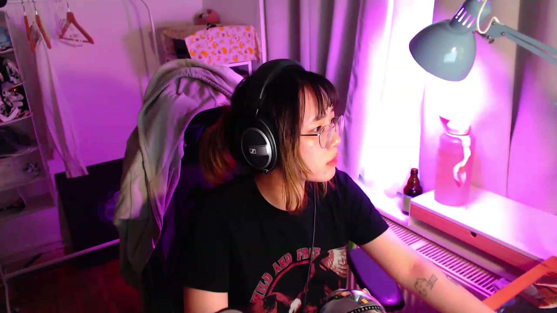 Gallery image thumbnail from Kuromin's myfreecams stream on, 06/17/2023, 03:59 image 13 of 20