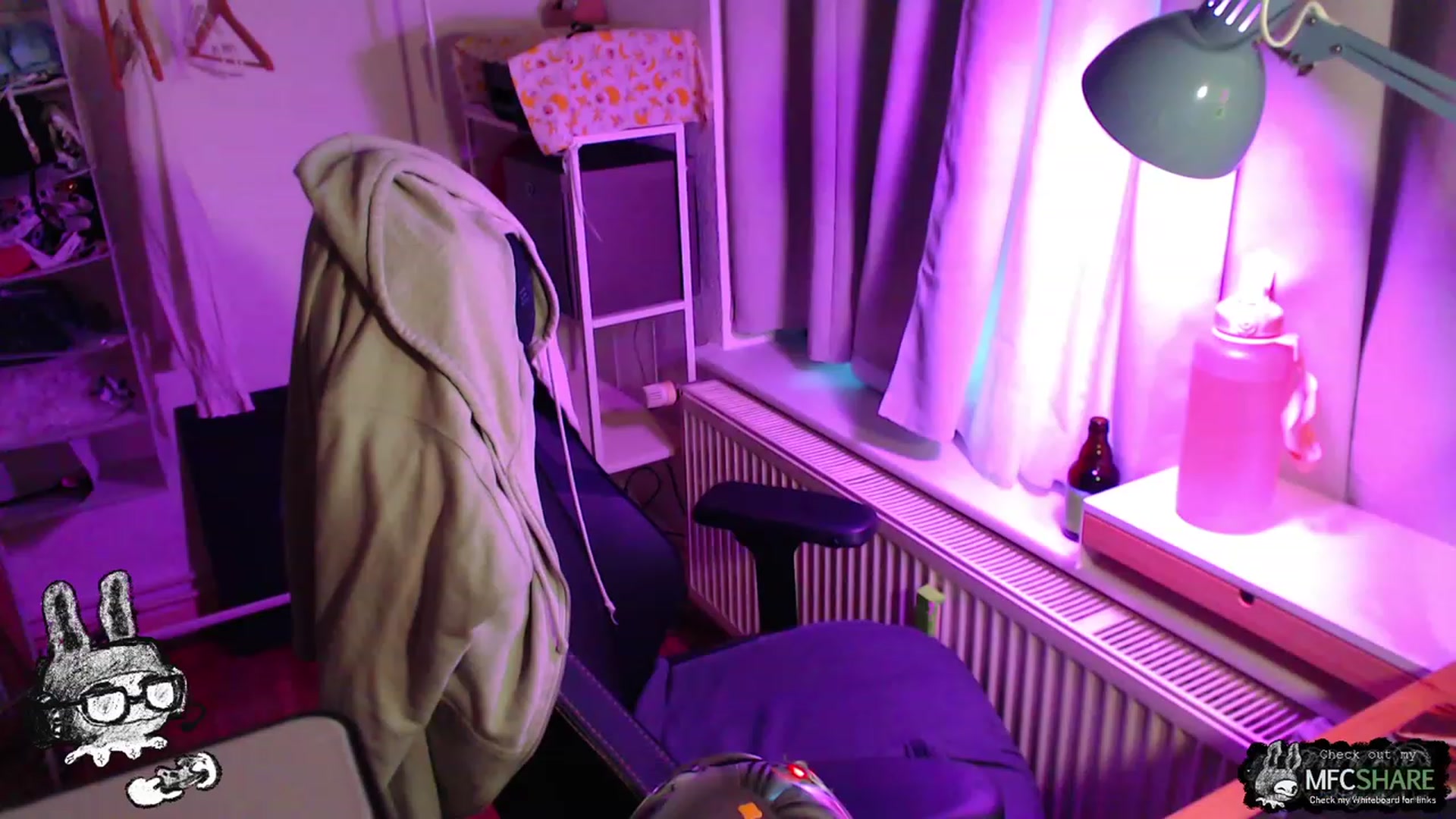 Gallery image thumbnail from Kuromin's myfreecams stream on, 06/17/2023, 03:59 image 5 of 20