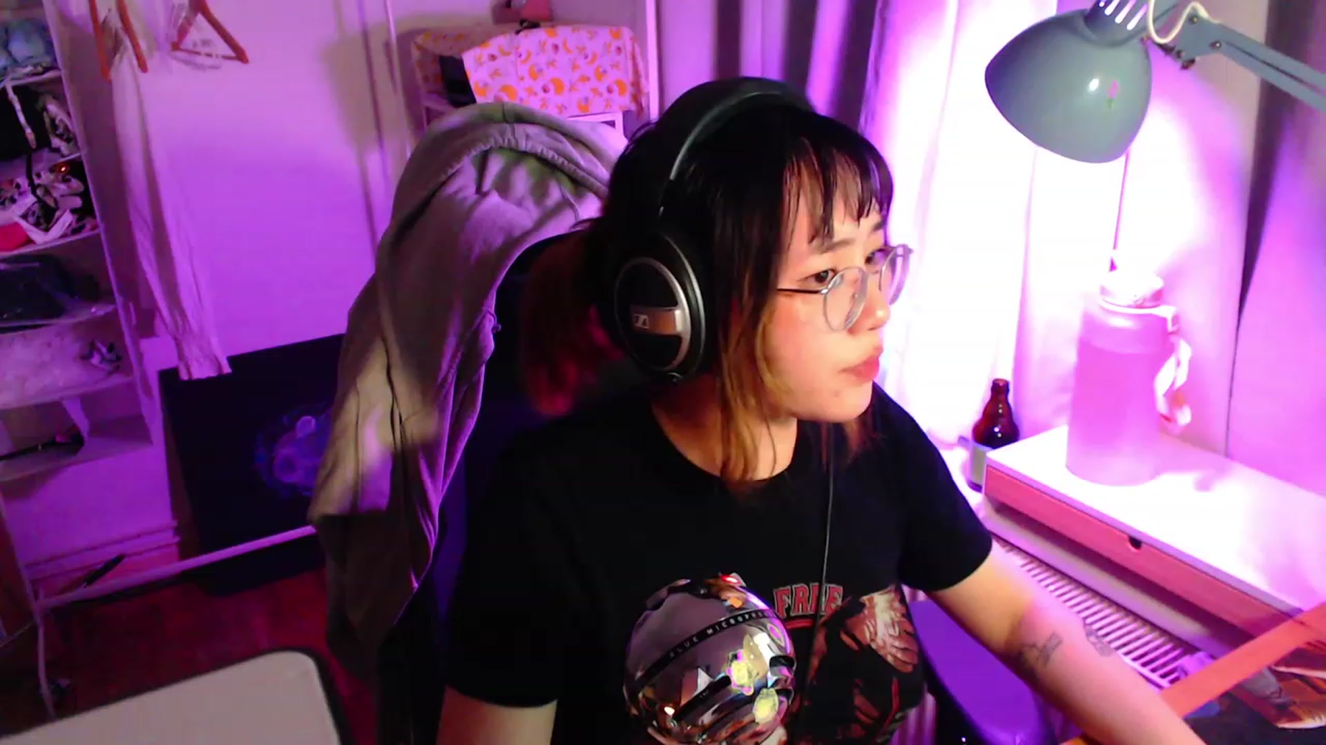 Gallery image thumbnail from Kuromin's myfreecams stream on, 06/17/2023, 03:59 image 7 of 20